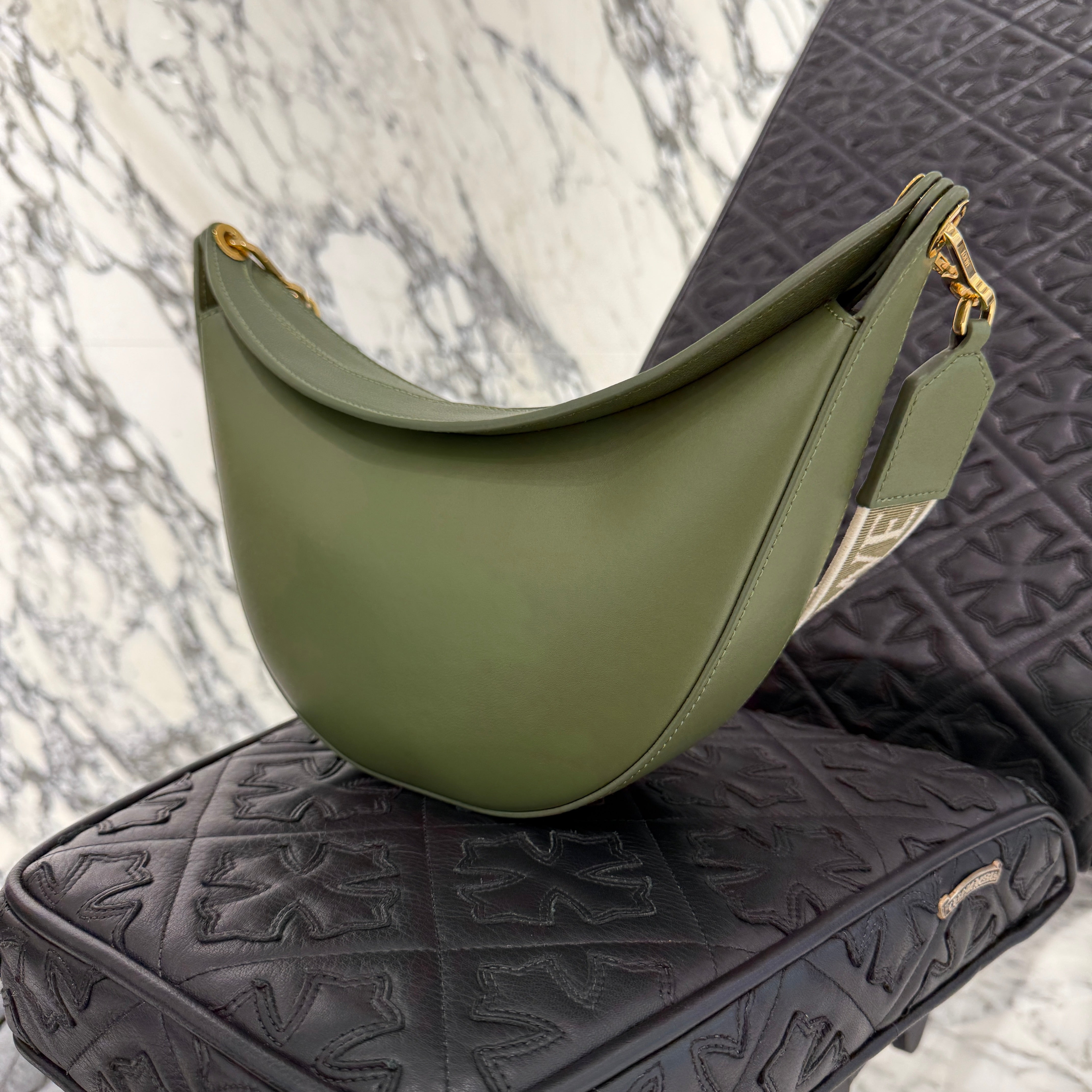 LOEWE 2024SS Luna Logo Detail Leather Shoulder Bag A923PM1X01 ロエベ ルナ レザー ショルダーバッグ