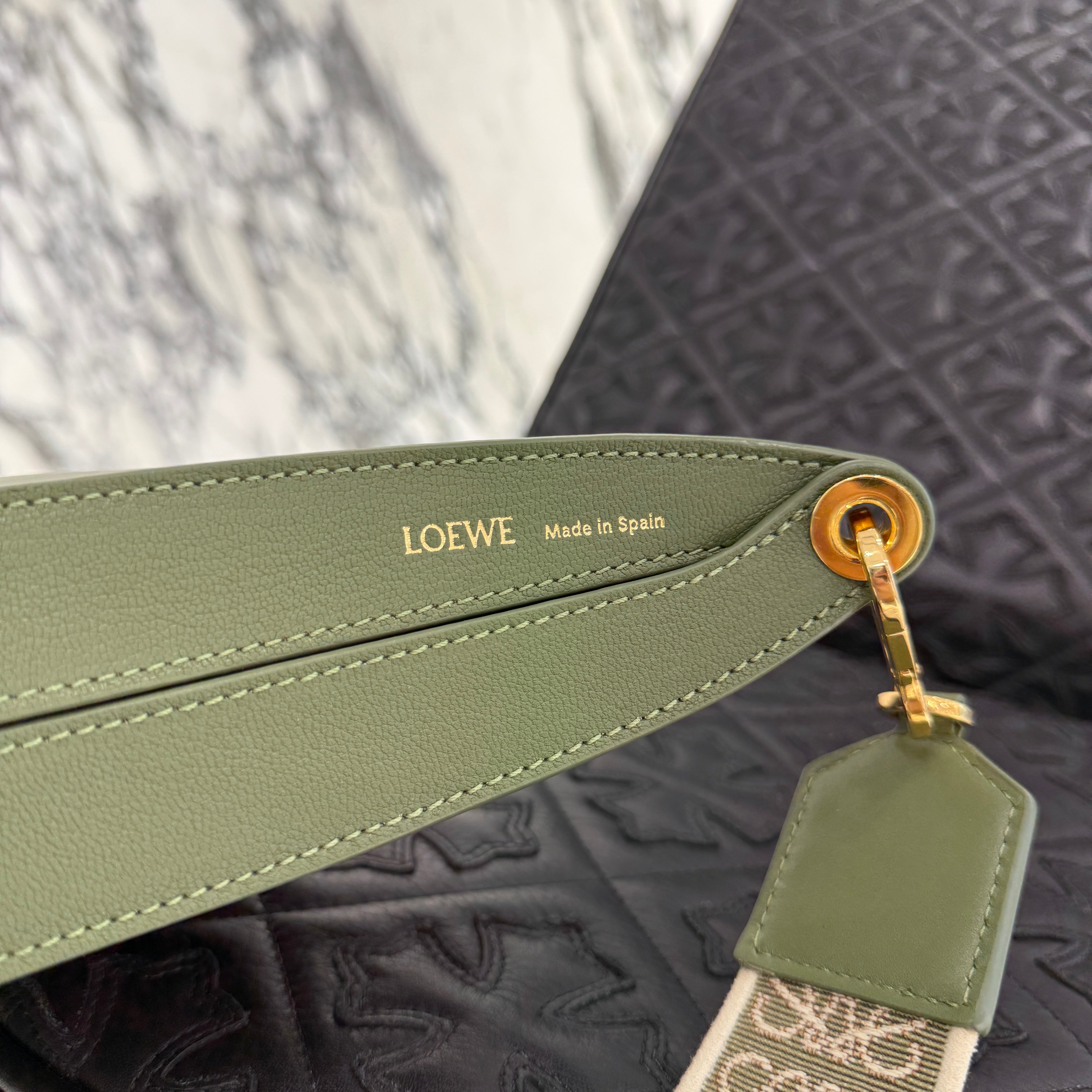 LOEWE 2024SS Luna Logo Detail Leather Shoulder Bag A923PM1X01 ロエベ ルナ レザー ショルダーバッグ