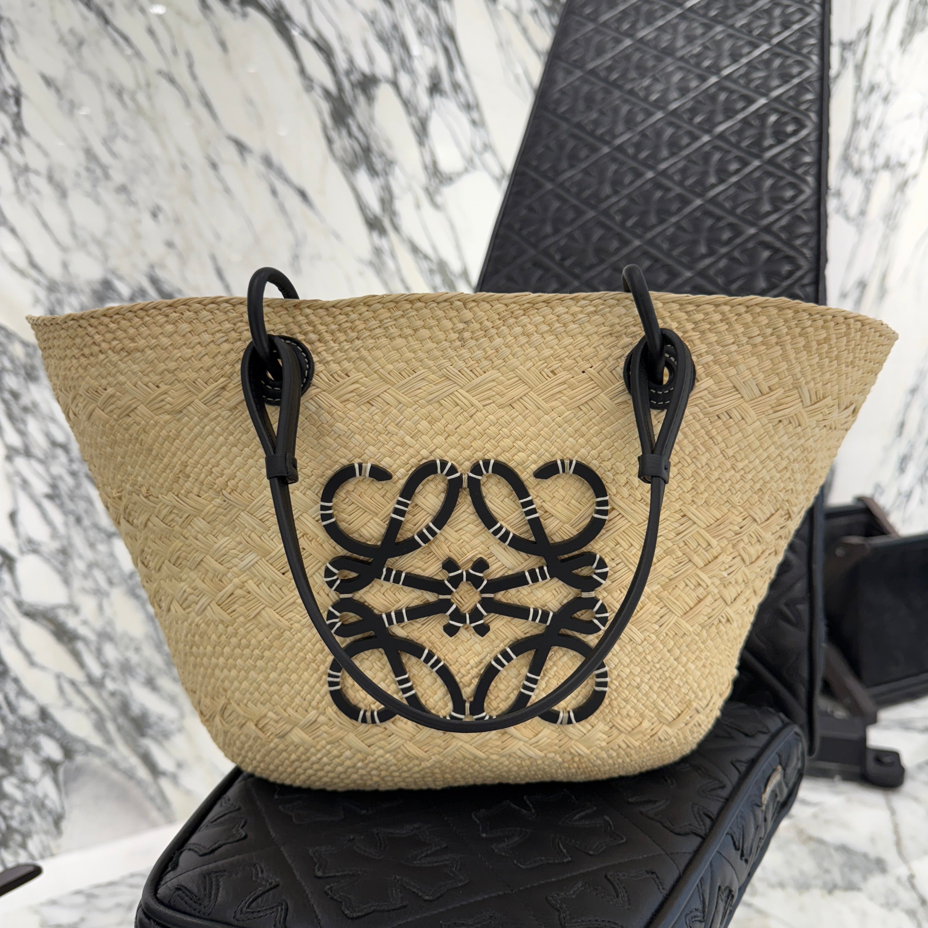 LOEWE 2020SS Anagram Basket Bag Medium A223T43X02 ロエベ