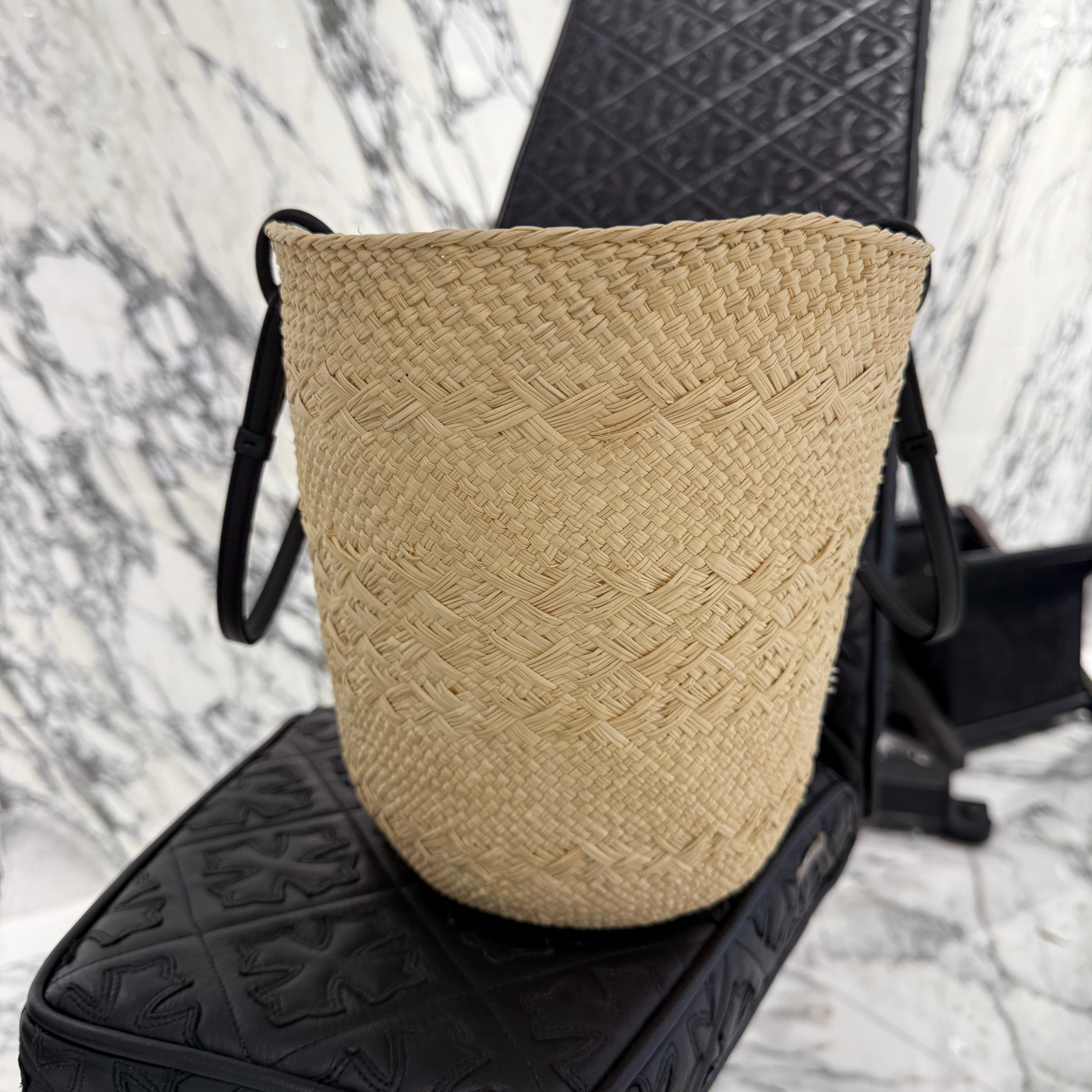LOEWE 2020SS Anagram Basket Bag Medium A223T43X02 ロエベ