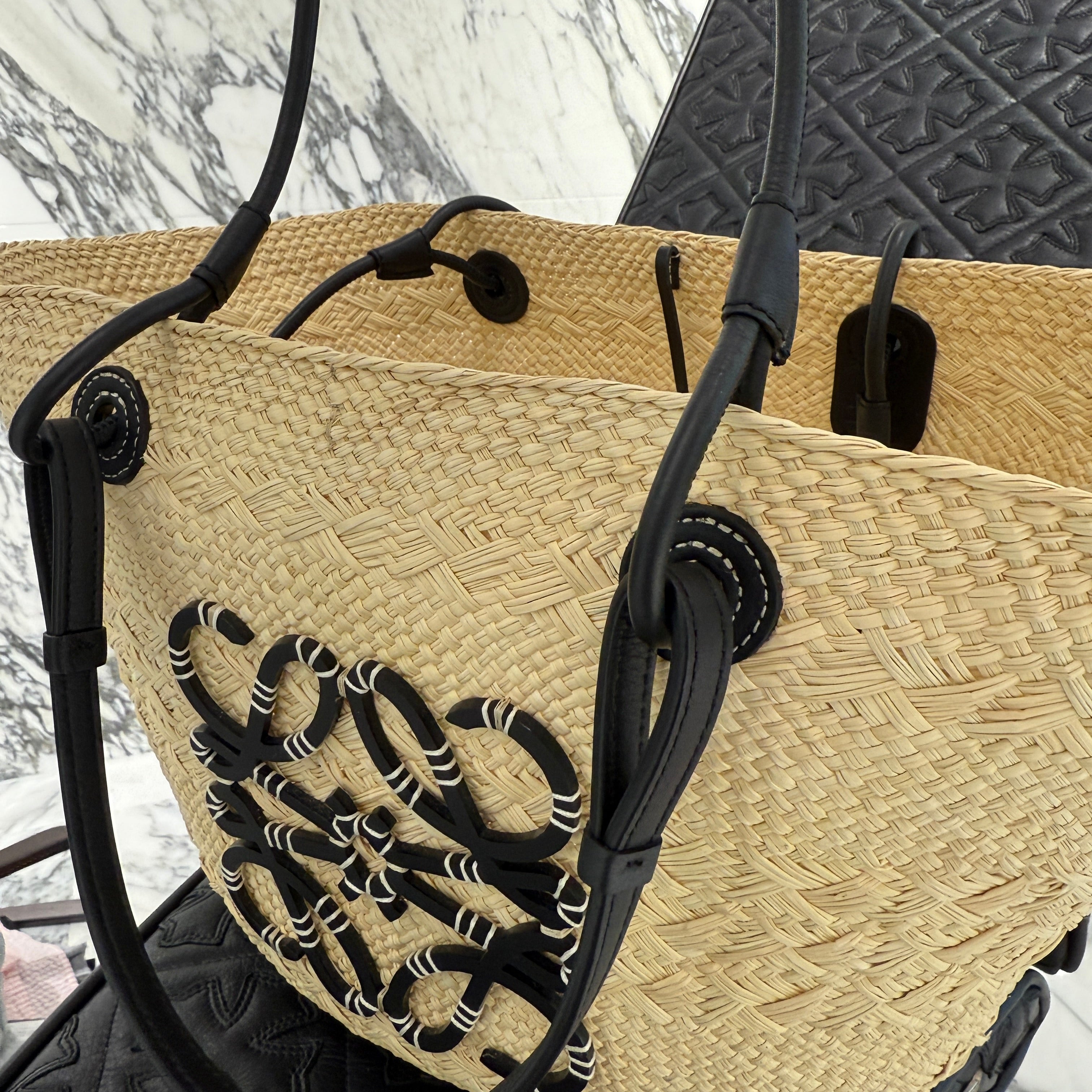 LOEWE 2020SS Anagram Basket Bag Medium A223T43X02 ロエベ