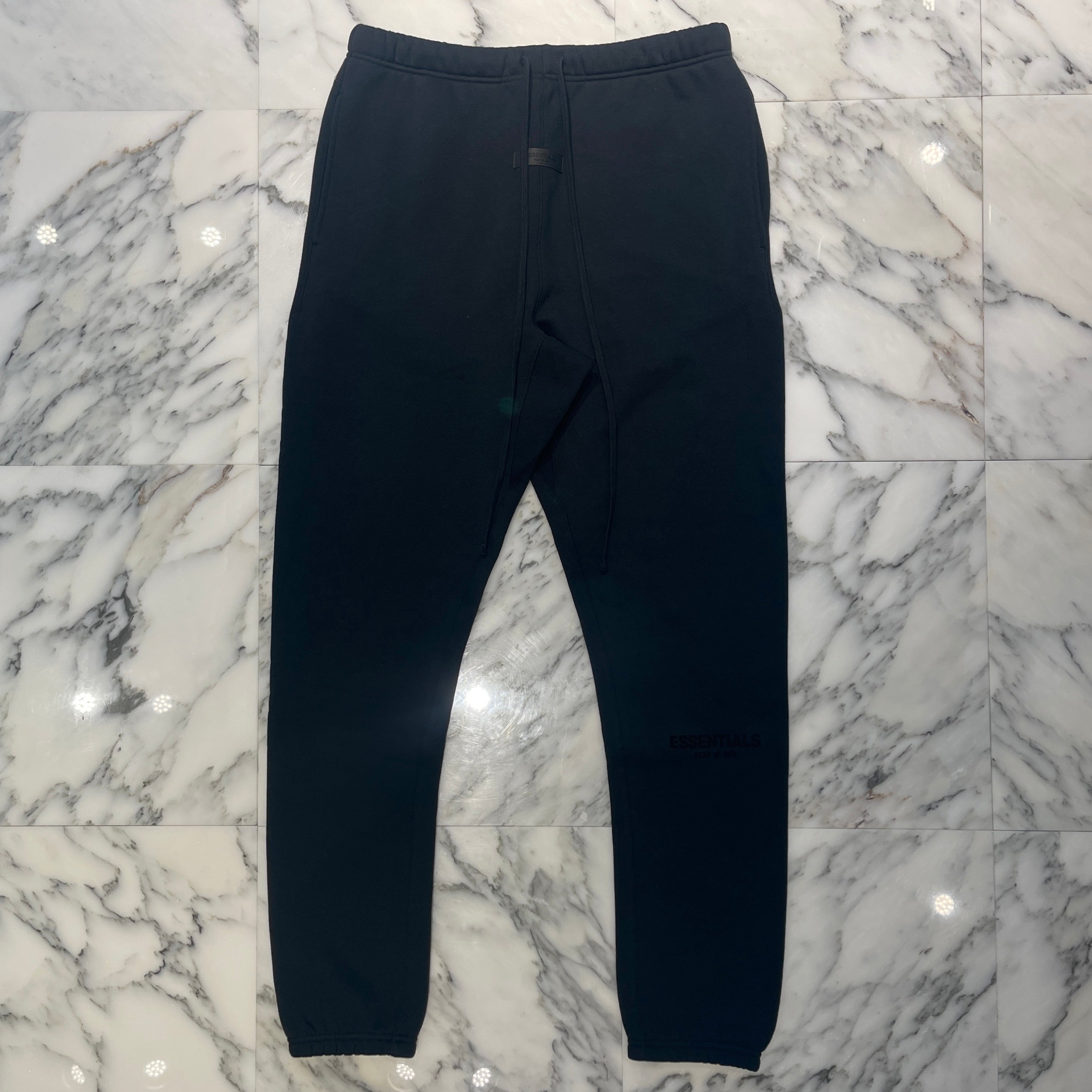 ESSENTIALS スウェットパンツ ブラック Lサイズ 【公式通販】