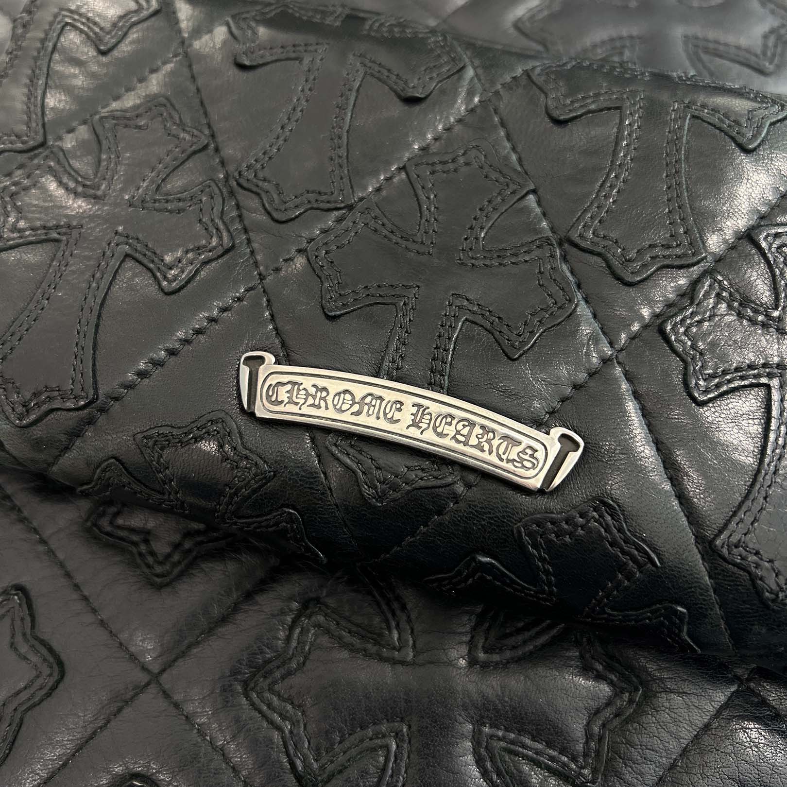 CHROME HEARTS Cemetery Cross Leather Patch Quilting Leather Wallet クロムハーツ セメタリークロス レザーパッチ キルティングレザー ウォレット