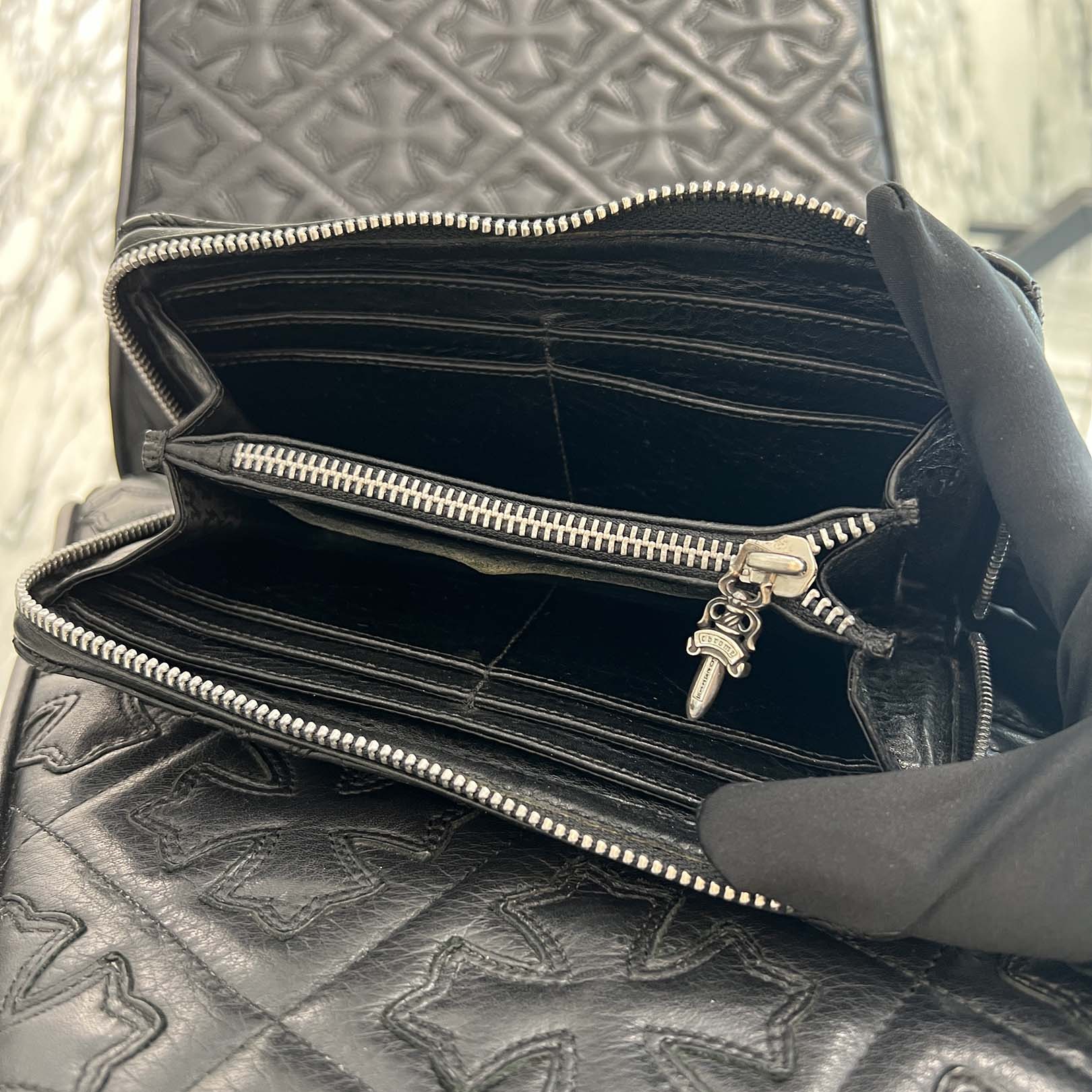 CHROME HEARTS Cemetery Cross Leather Patch Quilting Leather Wallet クロムハーツ セメタリークロス レザーパッチ キルティングレザー ウォレット