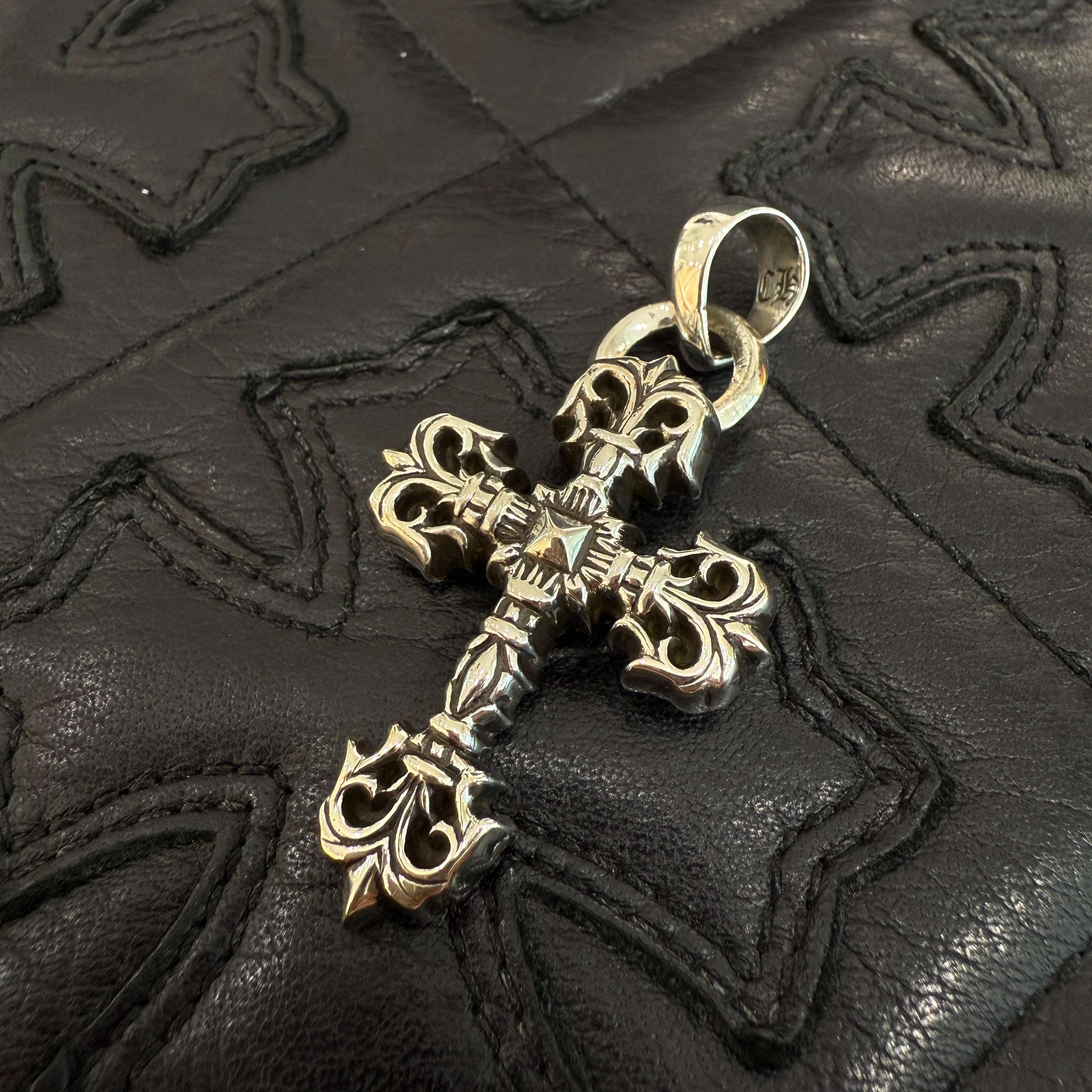 CHROME HEARTS Filigree CH Cross XS Pendant Top With Bail クロムハーツ フィリグリー CHクロス XS ペンダントトップ ウィズ ベイル