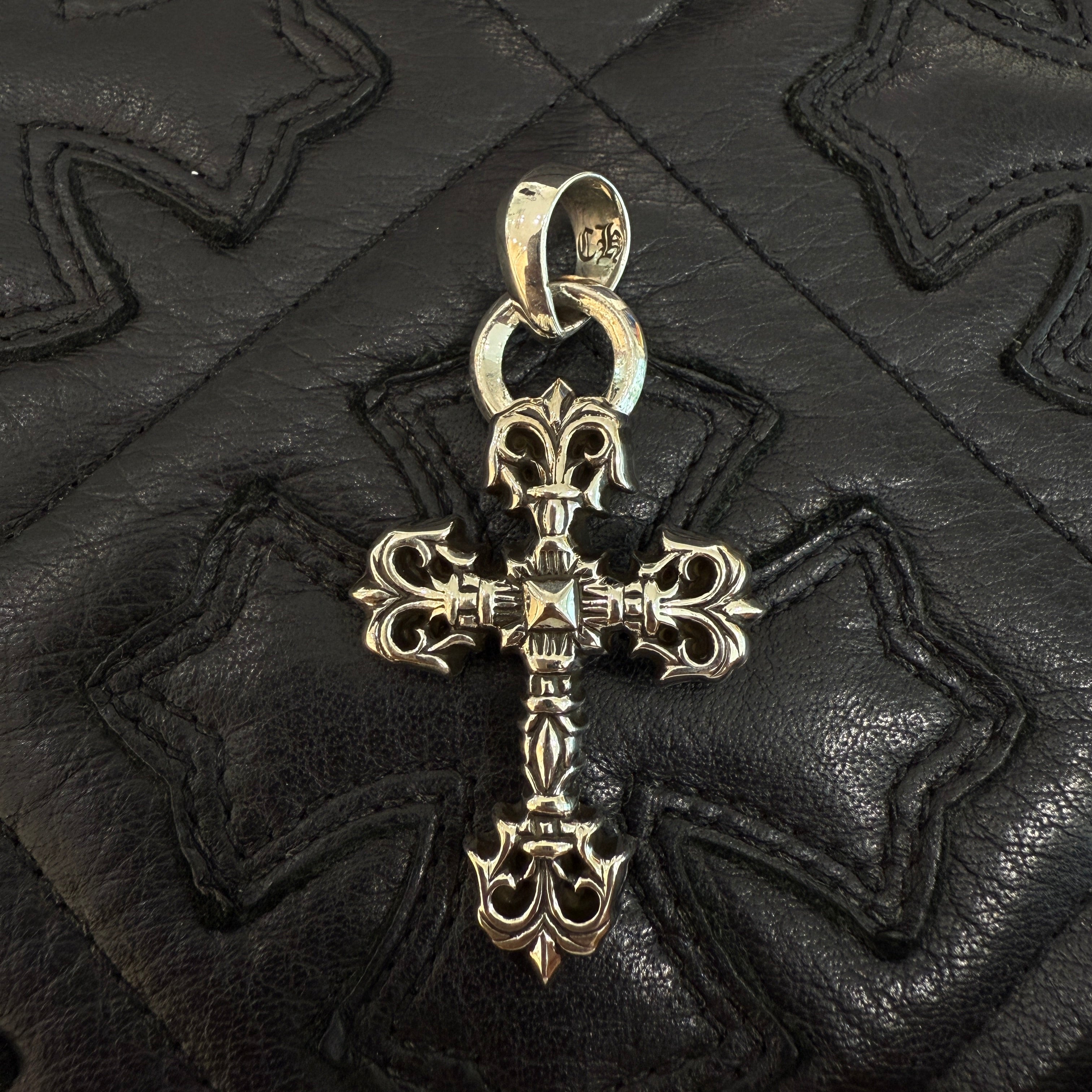 CHROME HEARTS Filigree CH Cross XS Pendant Top With Bail クロム