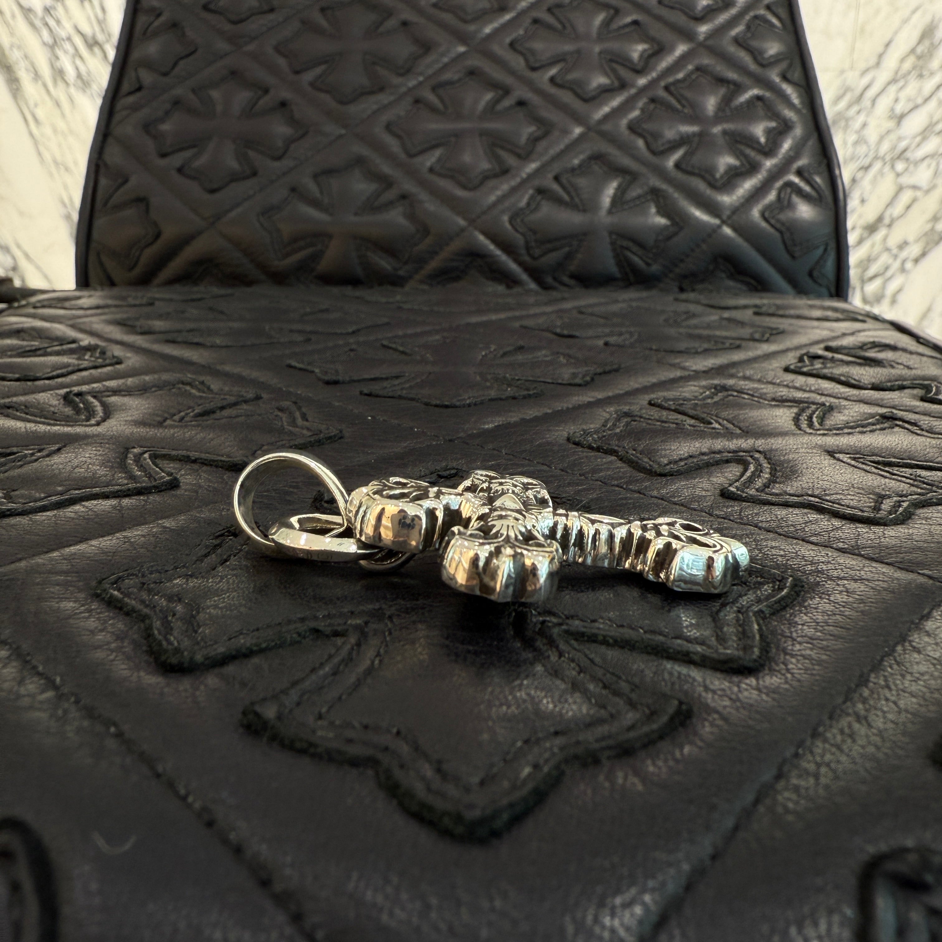 CHROME HEARTS Filigree CH Cross XS Pendant Top With Bail クロムハーツ フィリグリー CHクロス XS ペンダントトップ ウィズ ベイル