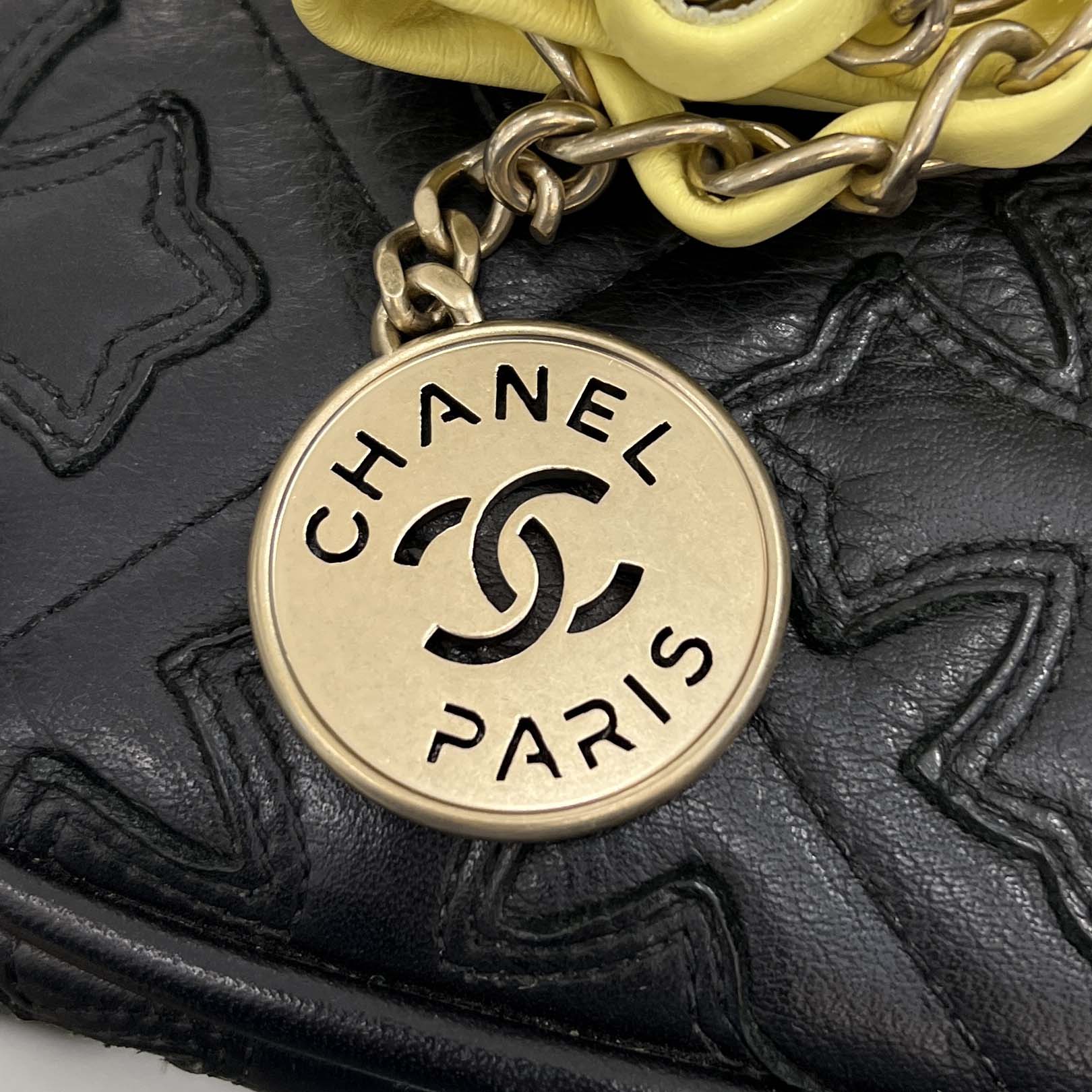 CHANEL 22 Small Shiny Calf Leather Chain Shoulder Bag シャネル 22 スモール シャイニーカーフスキン チェーン ショルダーバッグ