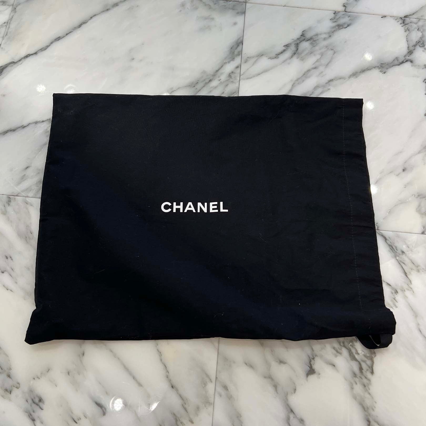 CHANEL 22 Small Shiny Calf Leather Chain Shoulder Bag シャネル 22 スモール シャイニーカーフスキン チェーン ショルダーバッグ