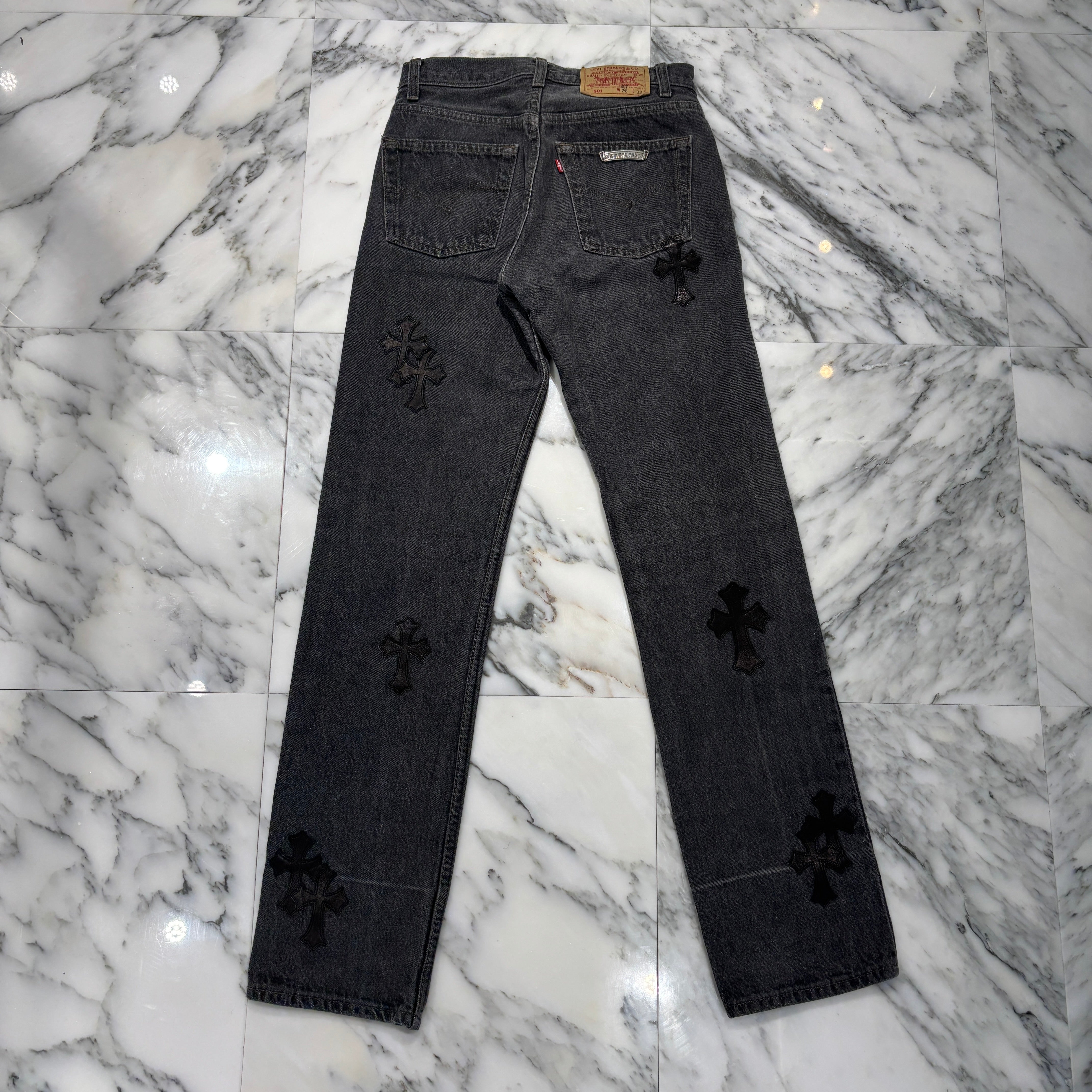 CHROME HEARTS × Levi's 501 VNTG Cross Leather Patch Jeans Size 27 クロムハーツ × リーバイス 501 ヴィンテージ クロスレザーパッチ ジーンズ デニムパンツ サイズ27