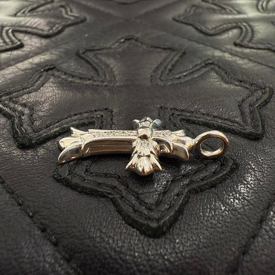 CHROME HEARTS 18KWG Double CH Cross Charm Pave Diamond Pendant Top クロムハーツ 18KWG ダブルCHクロス チャーム パヴェダイヤモンド ペンダントトップ