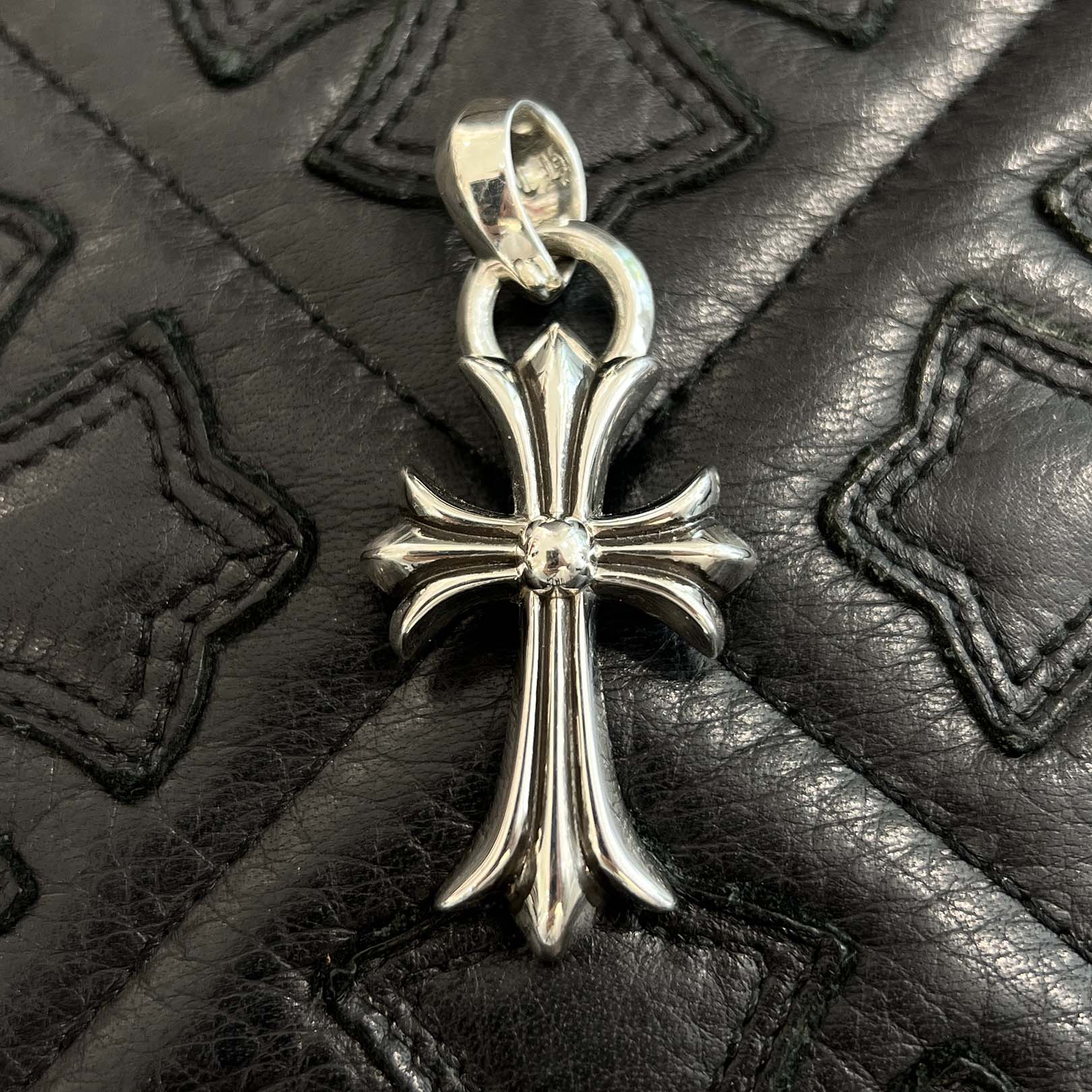 CHROME HEARTS Small CH Cross Pendant With Bail クロムハーツ スモール CHクロス ペンダント ウィズ ベイル シルバー925