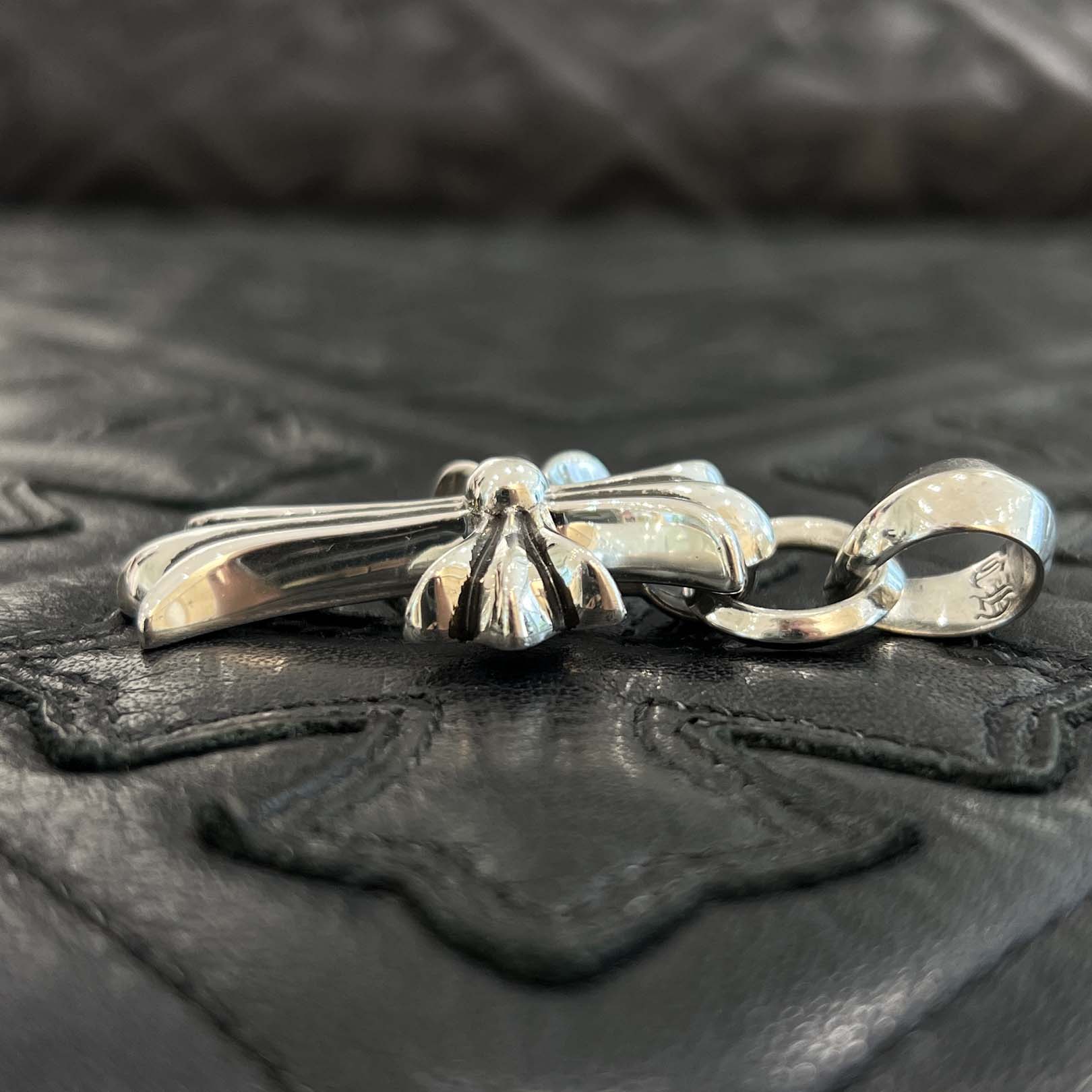 CHROME HEARTS Small CH Cross Pendant With Bail クロムハーツ スモール CHクロス ペンダント ウィズ ベイル シルバー925
