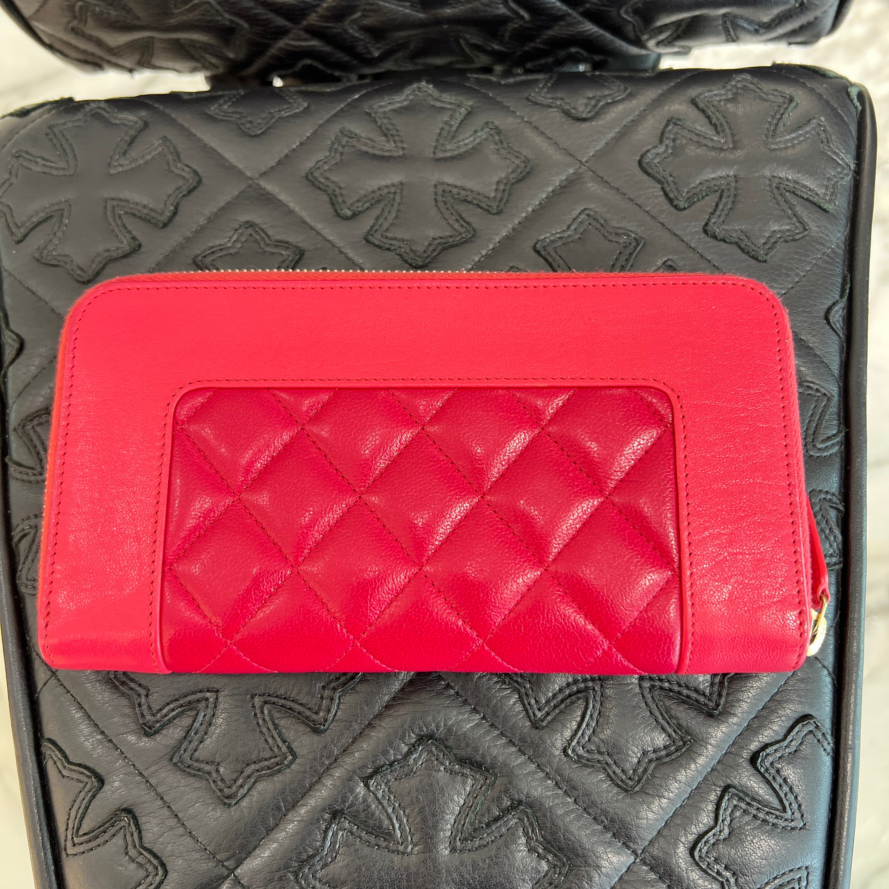 CHANEL Coco Mark Mademoiselle Vintage Round Zipper Long Wallet