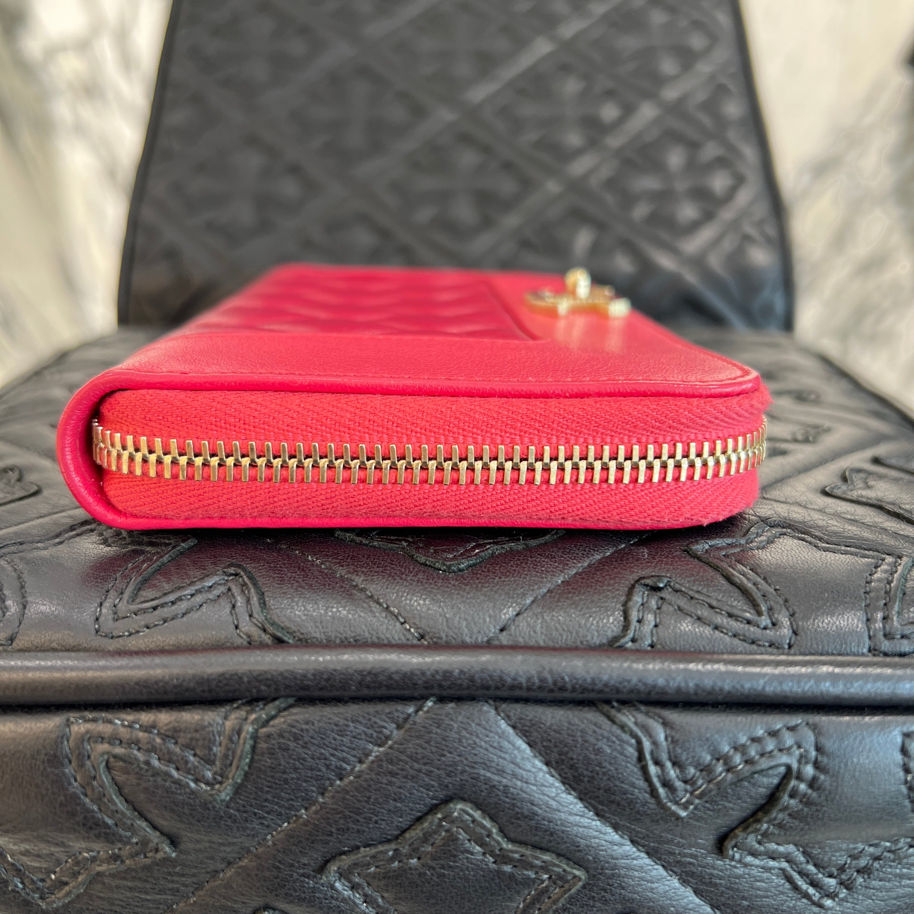 CHANEL Coco Mark Mademoiselle Vintage Round Zipper Long Wallet