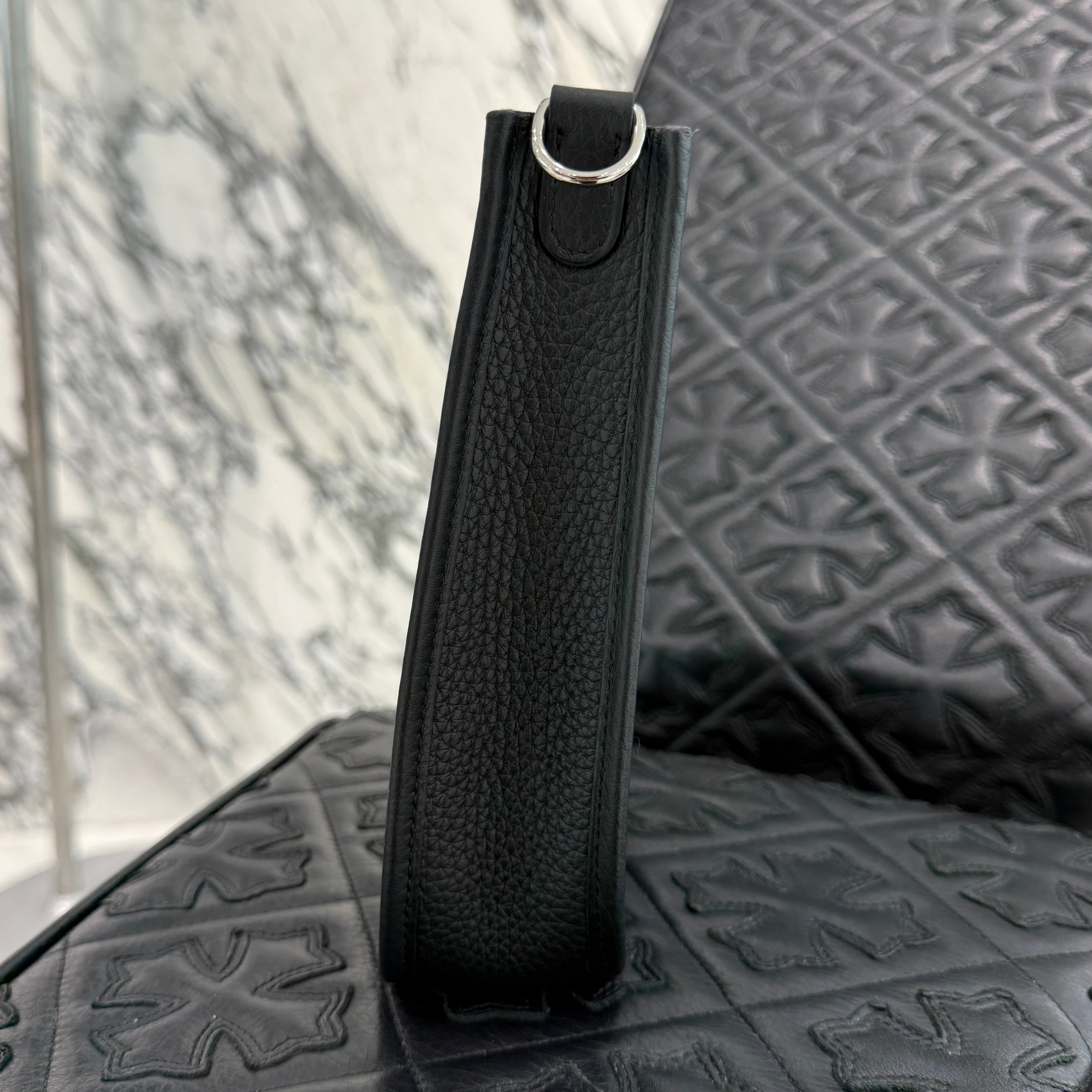 HERMES Evelyn Amazon TPM "NOIR" K刻印 エルメス エブリン アマゾン TPM "ノワール" レザーショルダーバッグ K刻印