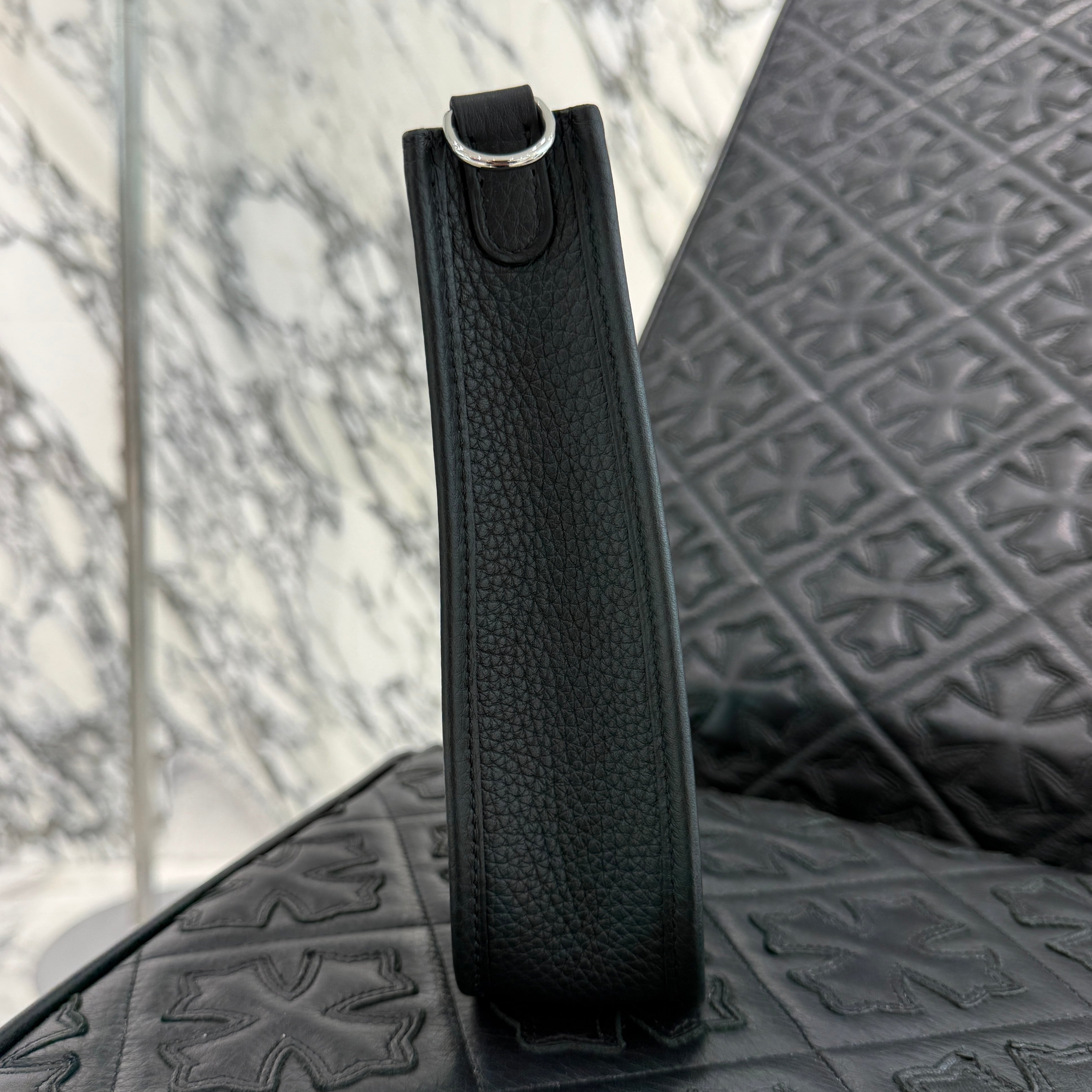 HERMES Evelyn Amazon TPM "NOIR" K刻印 エルメス エブリン アマゾン TPM "ノワール" レザーショルダーバッグ K刻印