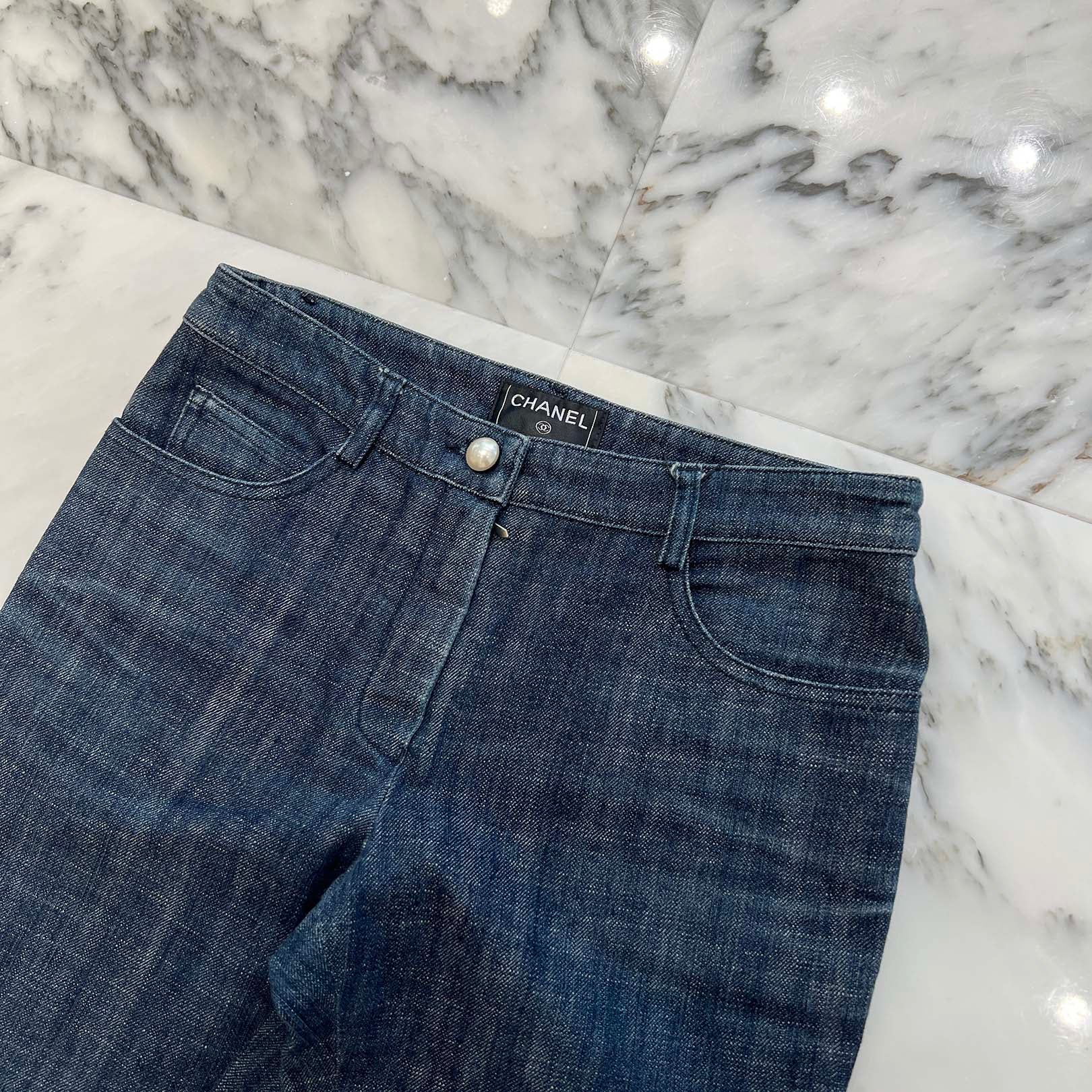 CHANEL Coco Button Pearl Rhinestone Denim Pants P25297 Size 34 シャネル ココボタン パールラインストーンデニムパンツ サイズ34