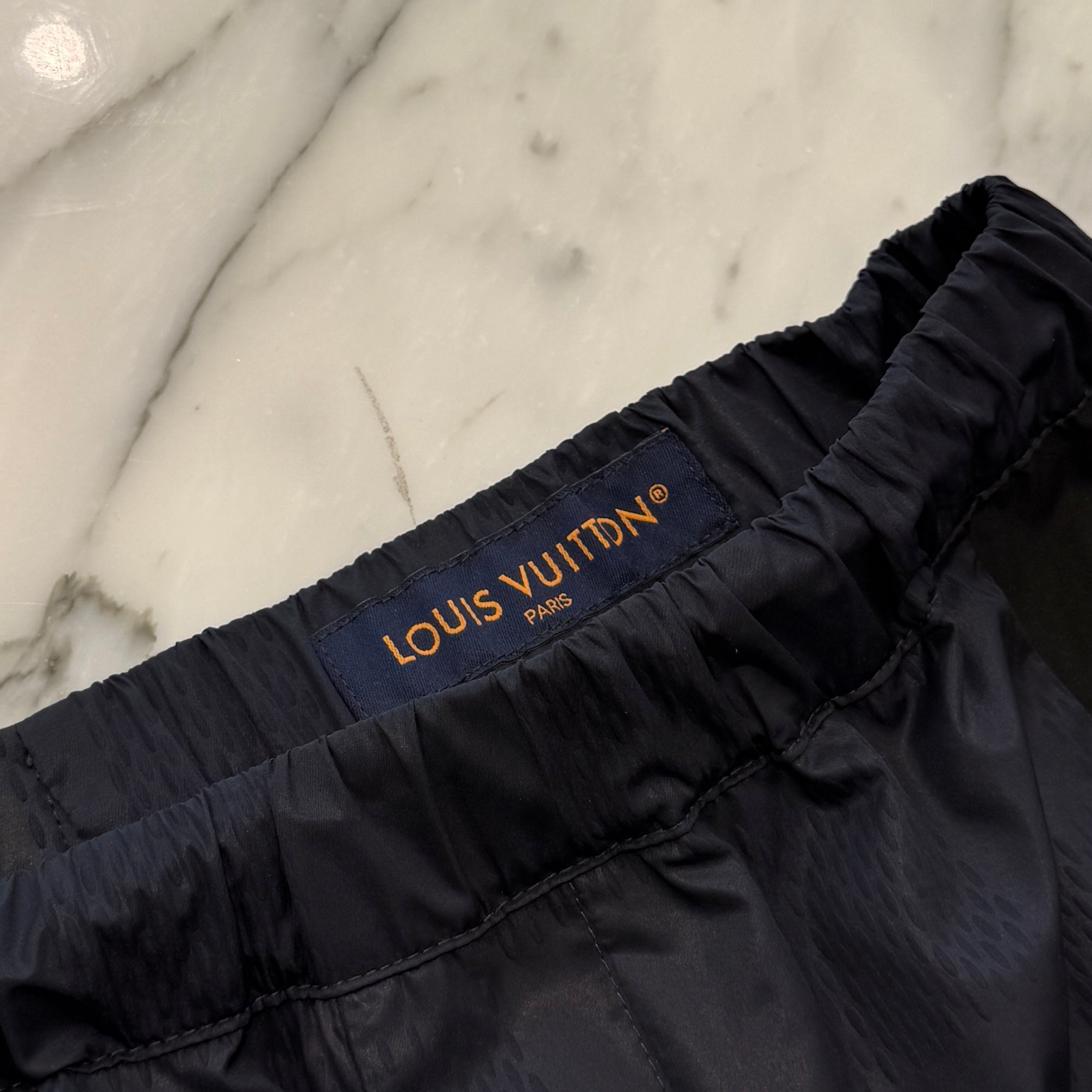 LOUIS VUITTON 2025SS Nylon Travel Track Pants 1AGJKW Size 44 ルイヴィトン ナイロントラベル トラックパンツ サイズ44