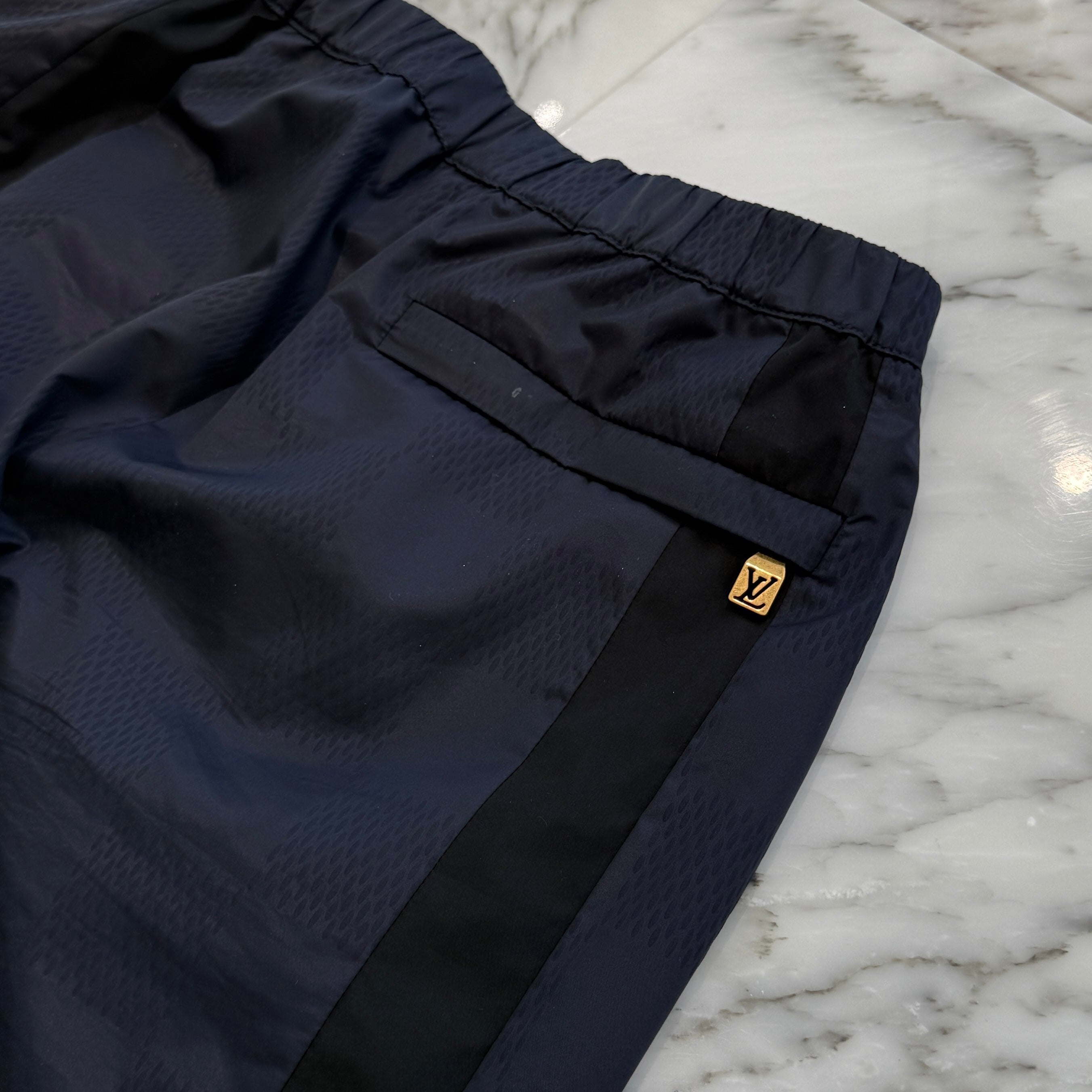 LOUIS VUITTON 2025SS Nylon Travel Track Pants 1AGJKW Size 44 ルイヴィトン ナイロントラベル トラックパンツ サイズ44
