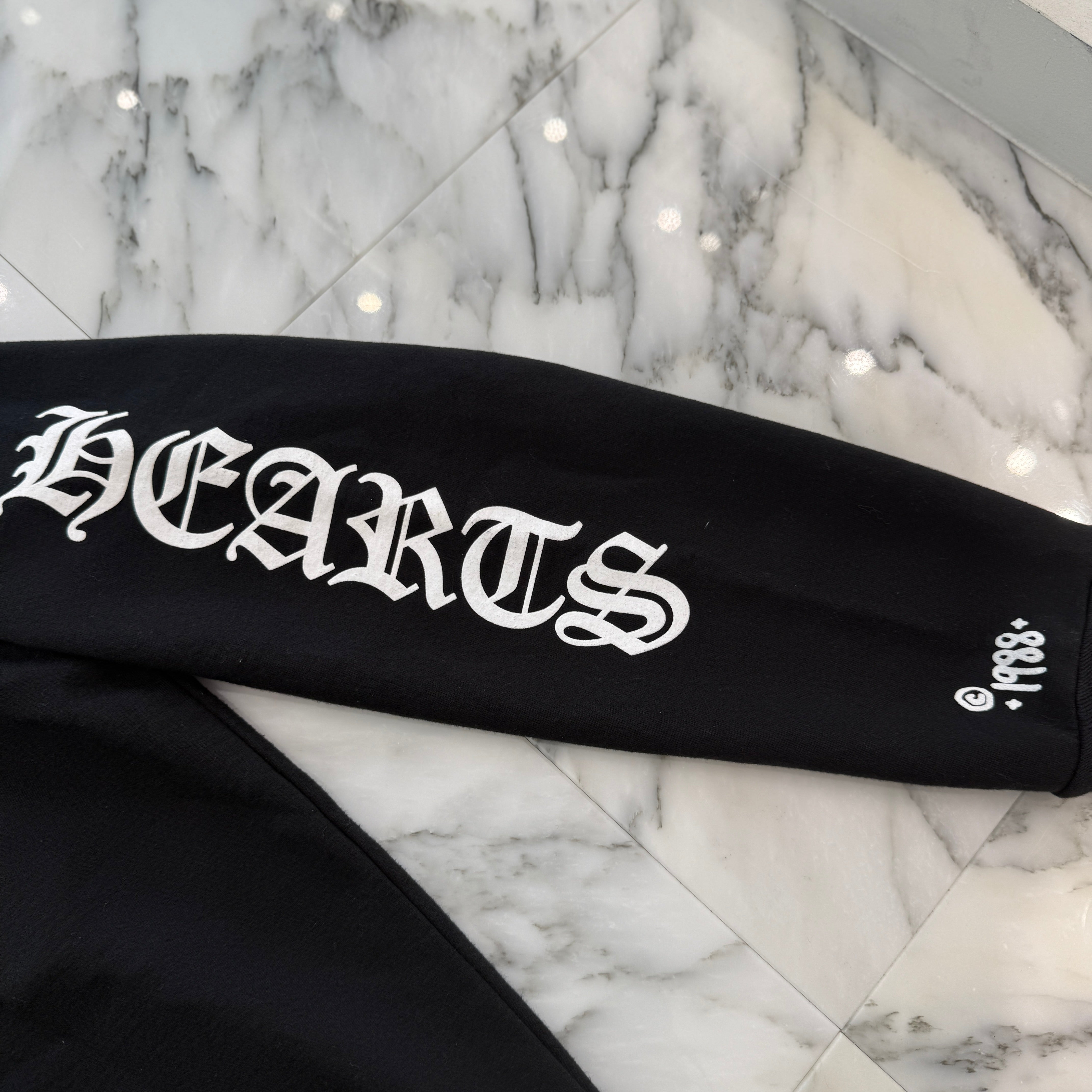 CHROME HEARTS 1988 Vertical Logo Pullover Hoodie Size XL クロムハーツ 1988 ヴァーティカルロゴ プルオーバーフーディー サイズXL