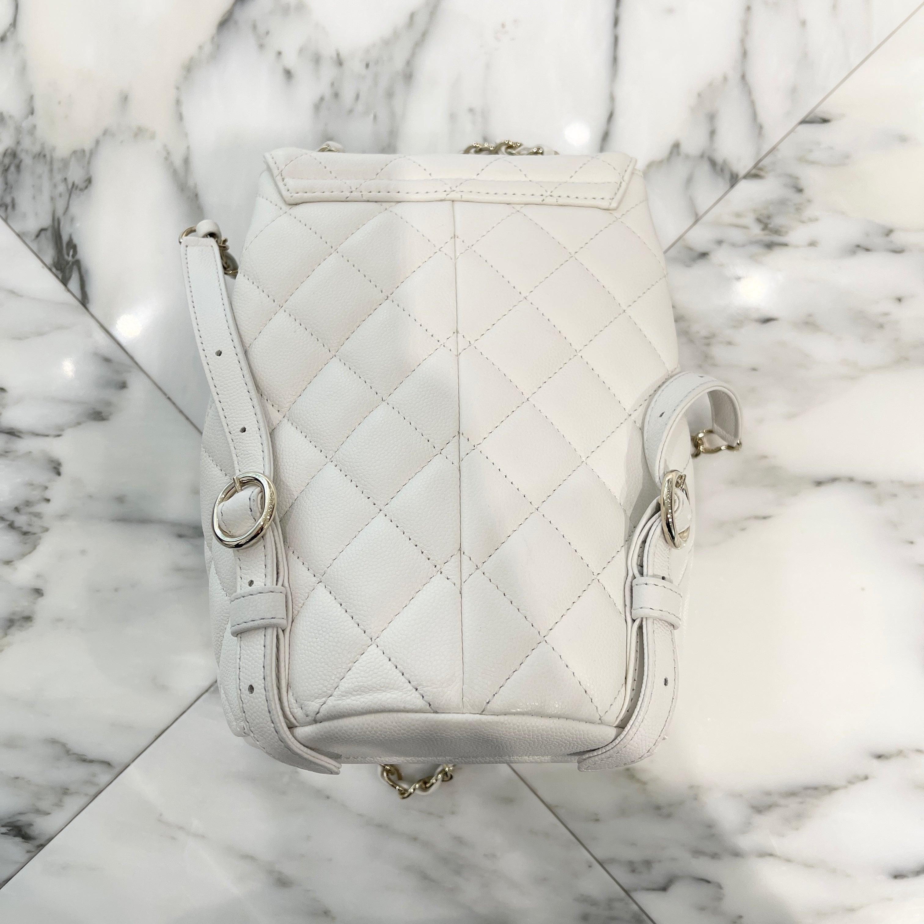 CHANEL 2022 Cruise Matelasse Coco Mark Caviar Skin Back Pack AS3290 シャネル 2022クルーズ マトラッセ ココマーク キャビアスキン バックパック