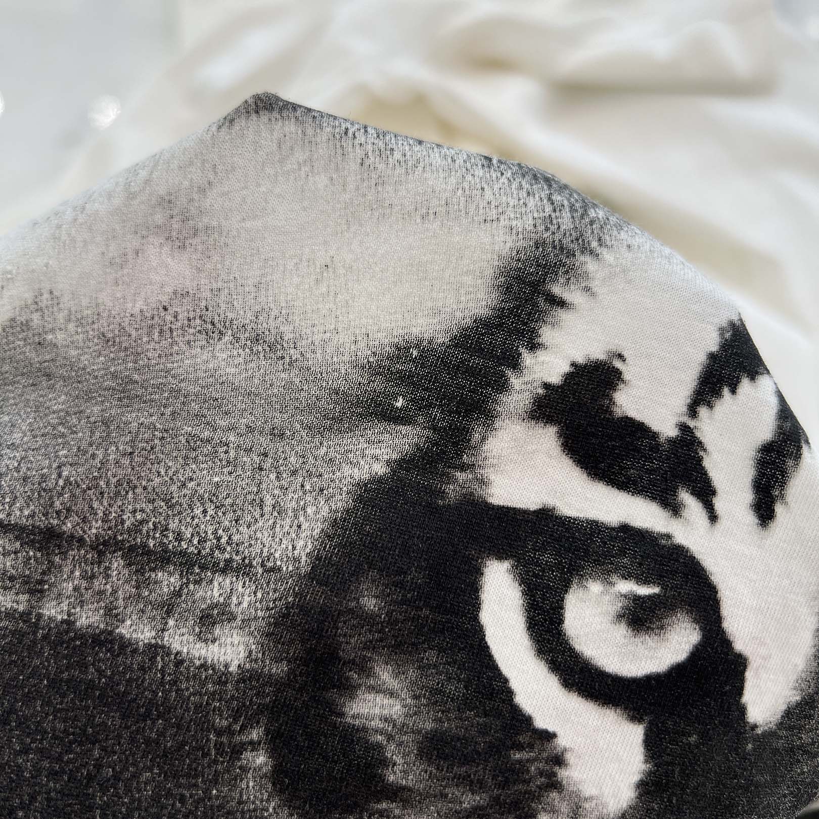 PRADA 2022AW Transfer Print Triangle Patch Long Sleeve Tee UJL44A Size XS プラダ 転写プリントトライアングルワッペンロングスリーブTシャツ サイズXS