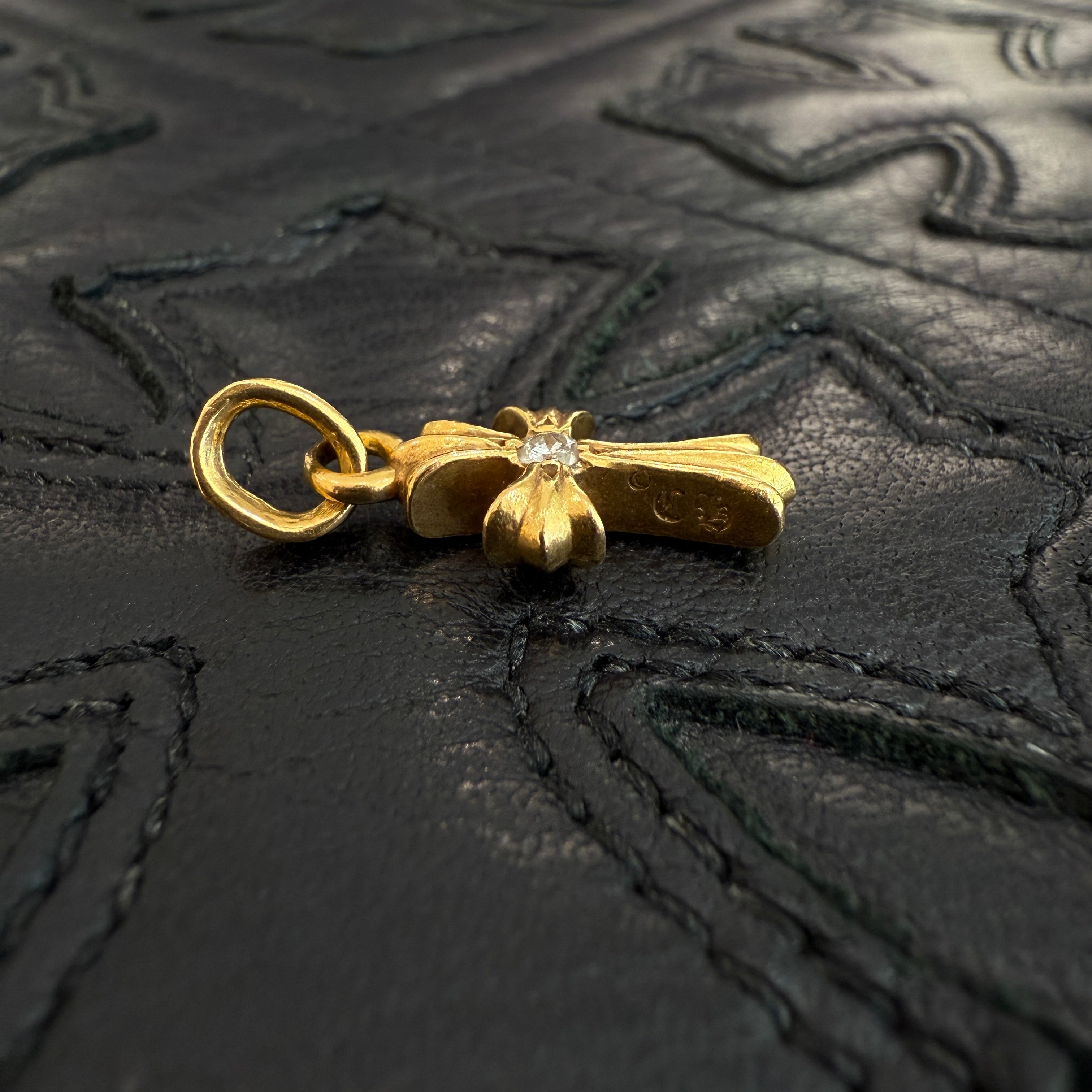 CHROME HEARTS 22K Baby Fat Cross 1 Diamond Pendant Top クロムハーツ 22K ベイビーファット クロス 両面1ダイヤモンド ペンダントトップ