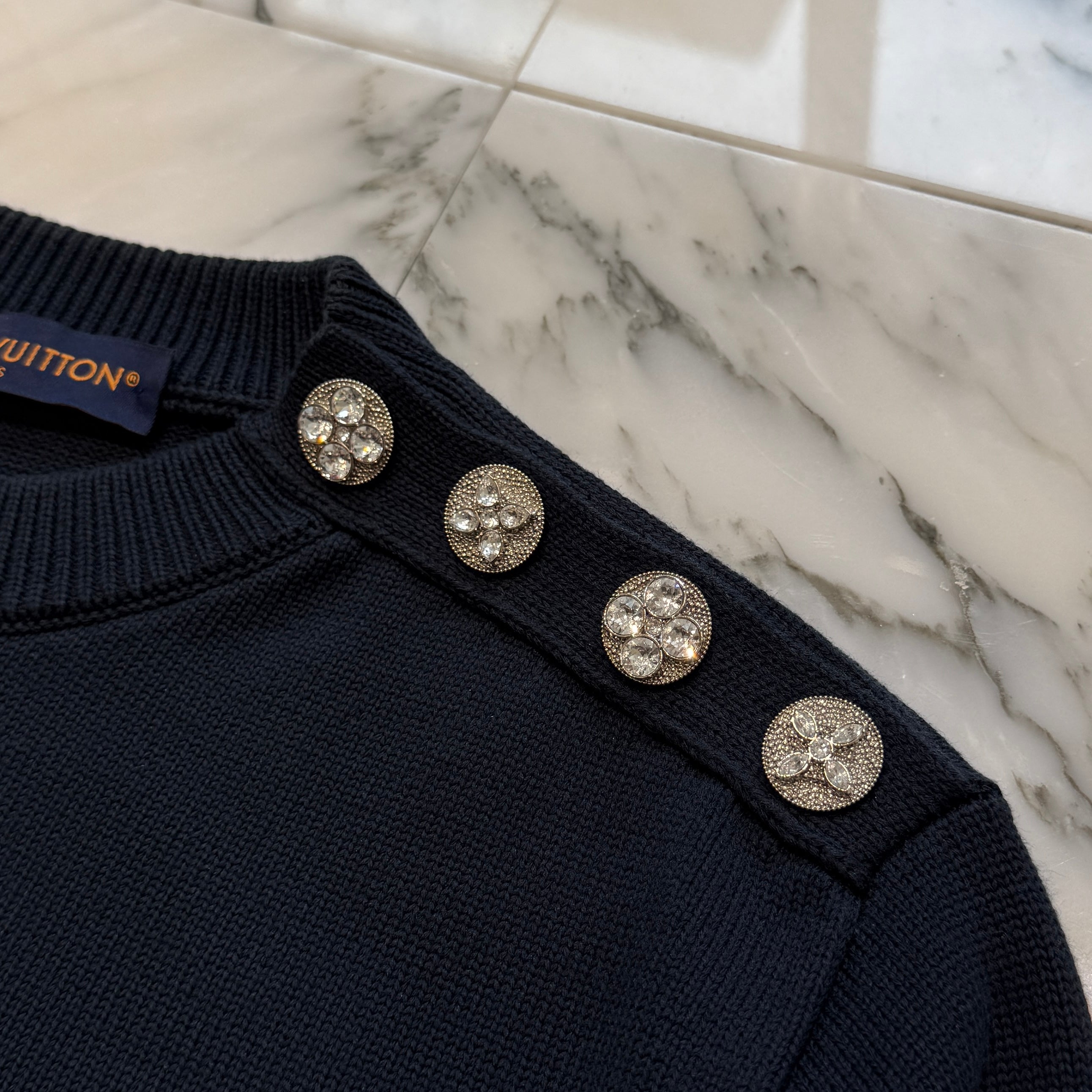 LOUIS VUITTON 2024AW Embroidered Cotton Blend Crewneck Sweat Shirt HRN13WTBY Size M ルイヴィトン 刺繡入り コットンブレンド クルーネック スウェットシャツ サイズM