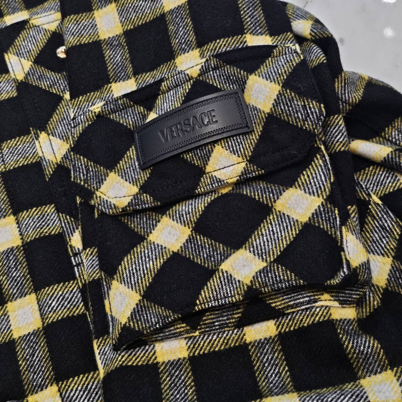 VERSACE 2023AW Leather Logo Patch Wool Blend Check Overshirt 1010265 1A07963 Size M ヴェルサーチェ レザーロゴパッチ ウールブレンド チェック オーバーシャツ サイズM