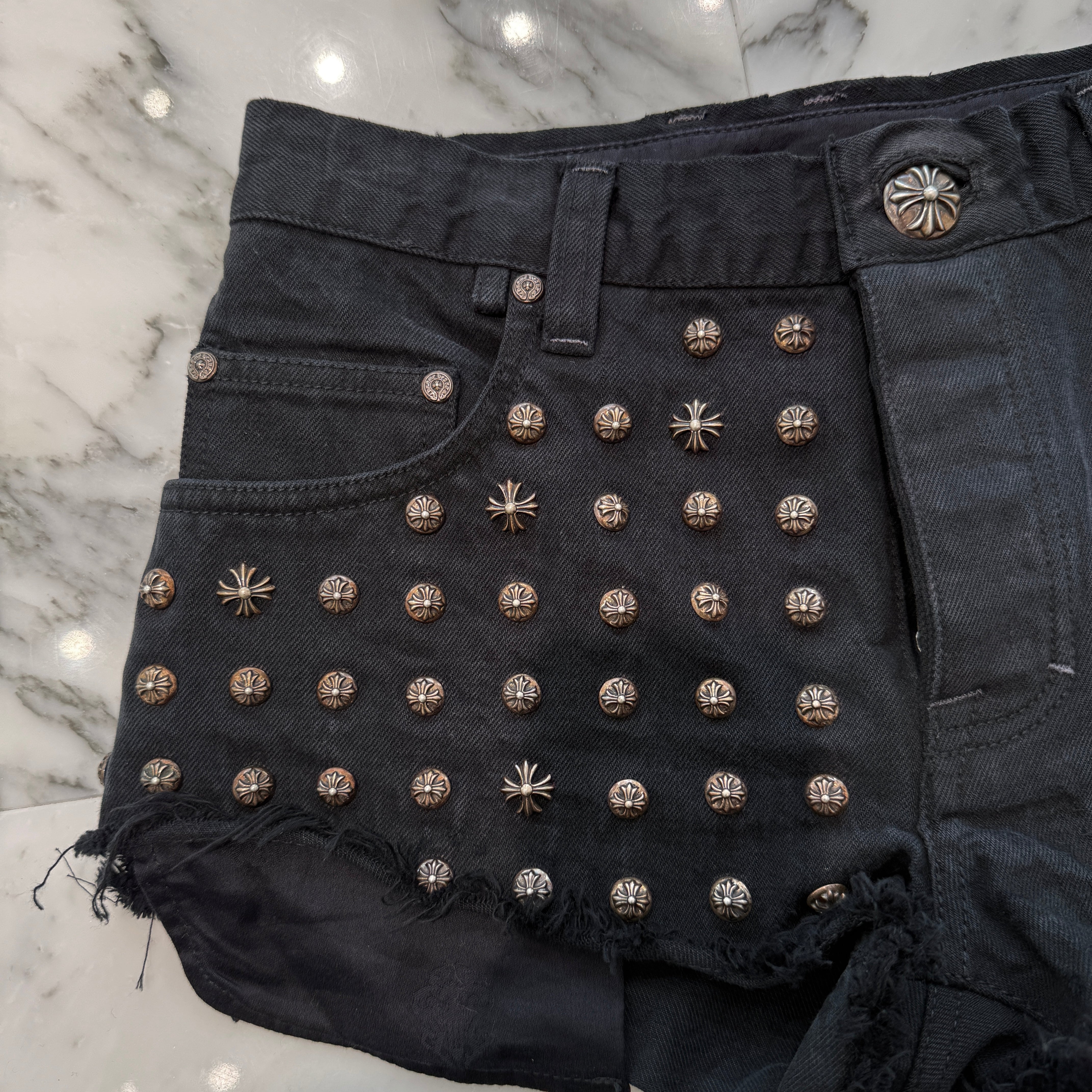 CHROME HEARTS Studded Leather Cross Patch Denim Short Pants クロムハーツ スタッズ レザークロスパッチ デニムショートパンツ