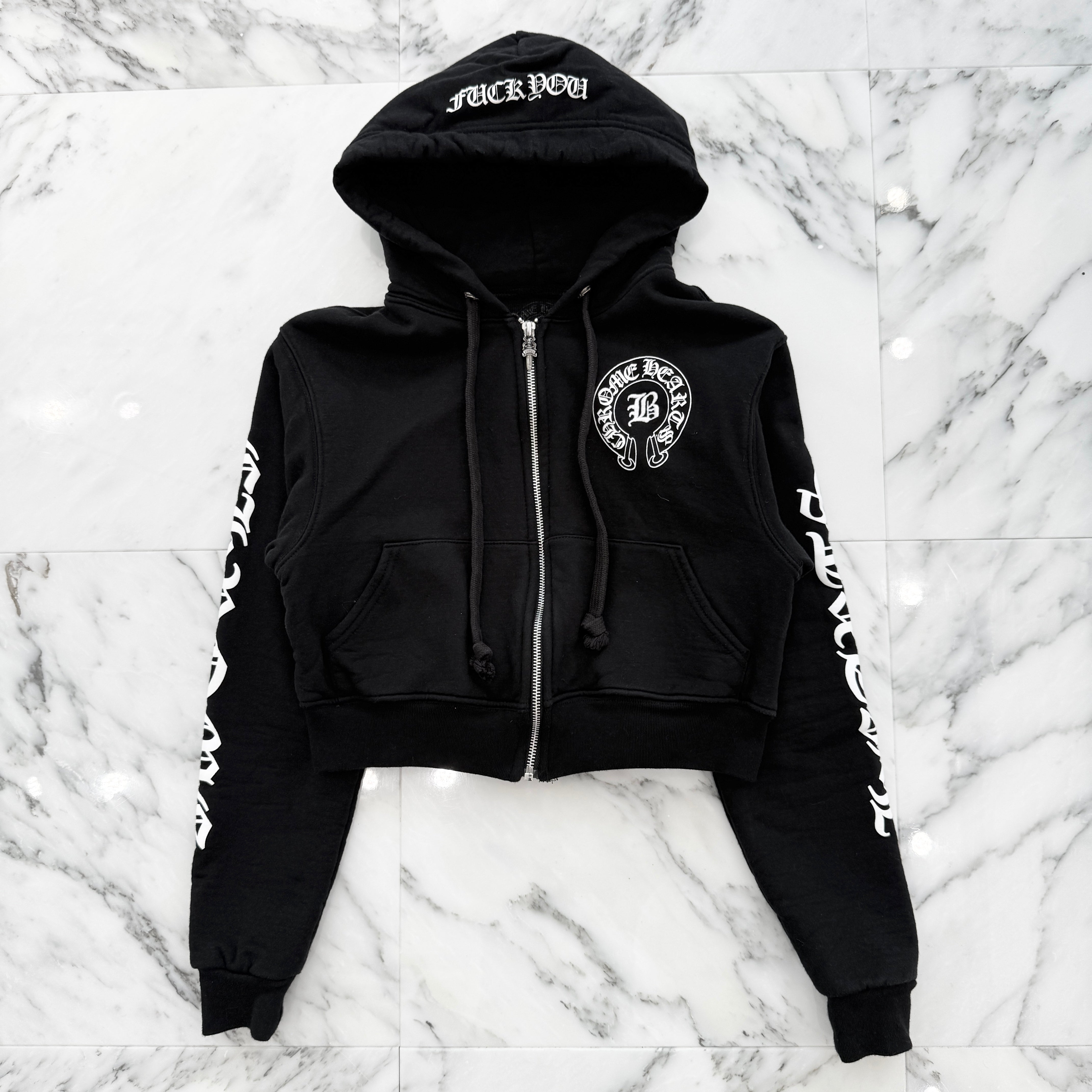 CHROME HEARTS × BELLA HADID Initial Embroidery Horseshoe Zip Up Hoodie Size M クロムハーツ × ベラハディッド イニシャル刺繡 ホースシュー ジップアップ フーディー サイズM