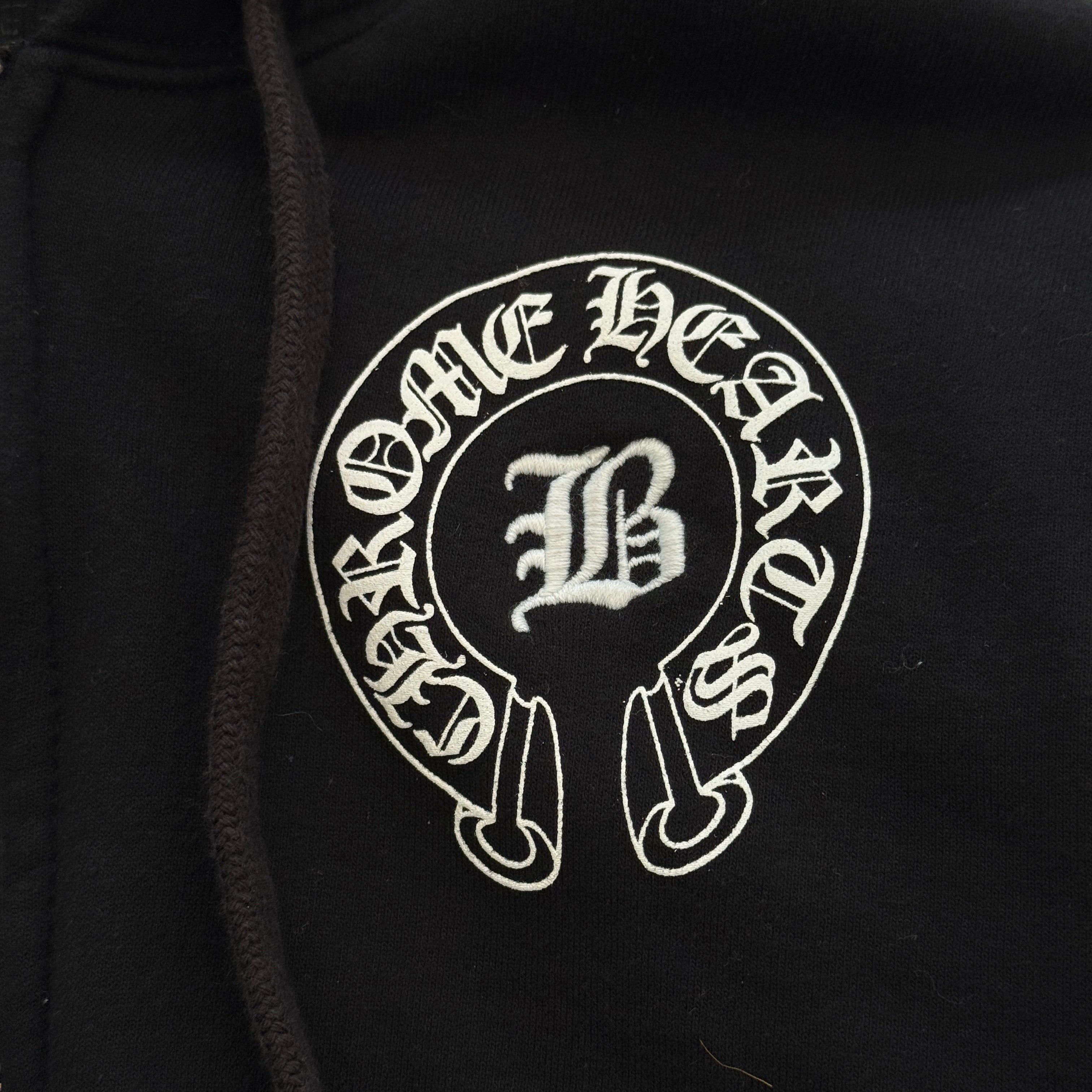 CHROME HEARTS × BELLA HADID Initial Embroidery Horseshoe Zip Up Hoodie Size M クロムハーツ × ベラハディッド イニシャル刺繡 ホースシュー ジップアップ フーディー サイズM