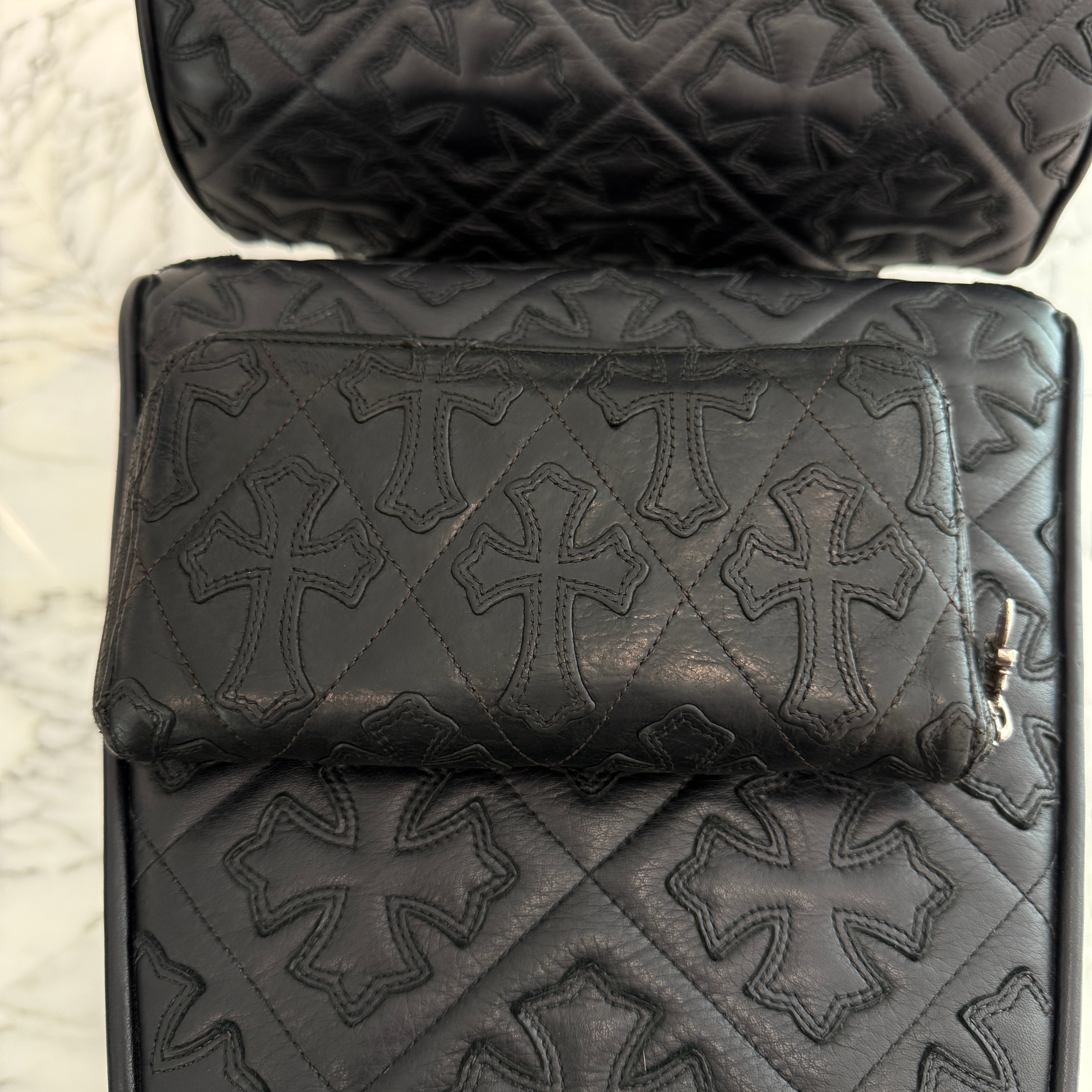 CHROME HEARTS Cemetery Cross Leather Patch Quilting Leather Wallet クロムハーツ セメタリークロス レザーパッチ キルティングレザー ウォレット