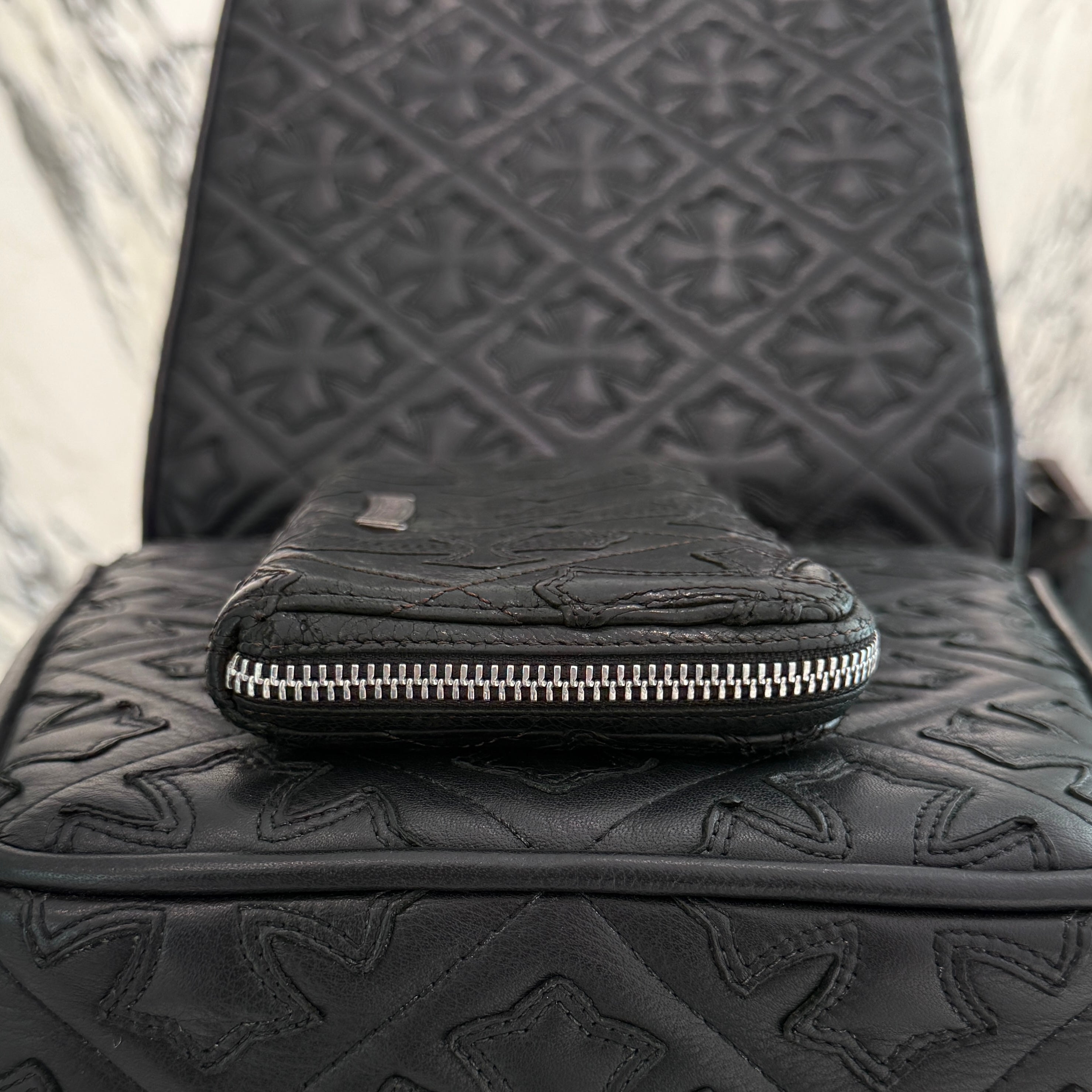 CHROME HEARTS Cemetery Cross Leather Patch Quilting Leather Wallet クロムハーツ セメタリークロス レザーパッチ キルティングレザー ウォレット