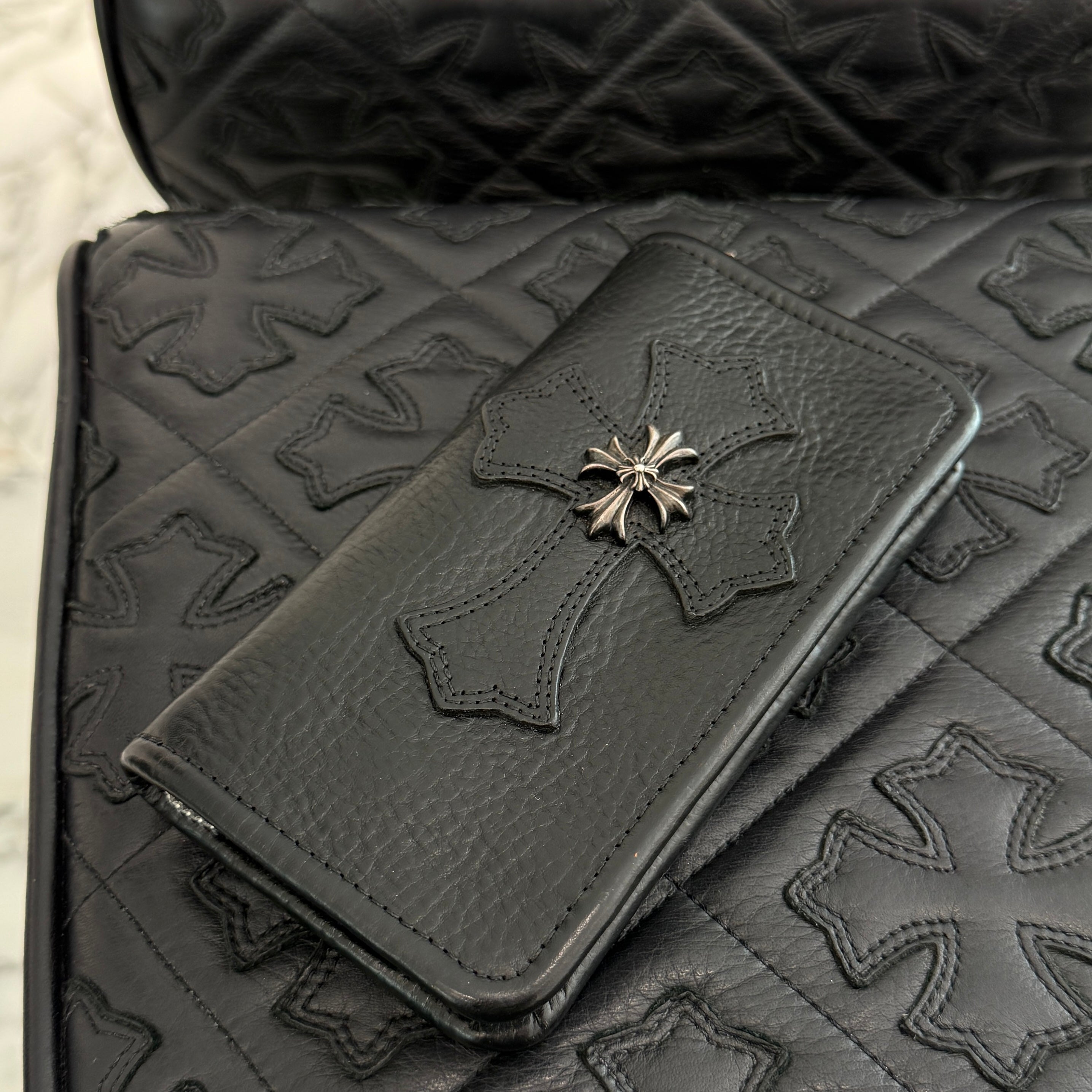 CHROME HEARTS CH PLUS 1 Cross Leather Patch Card Case クロム