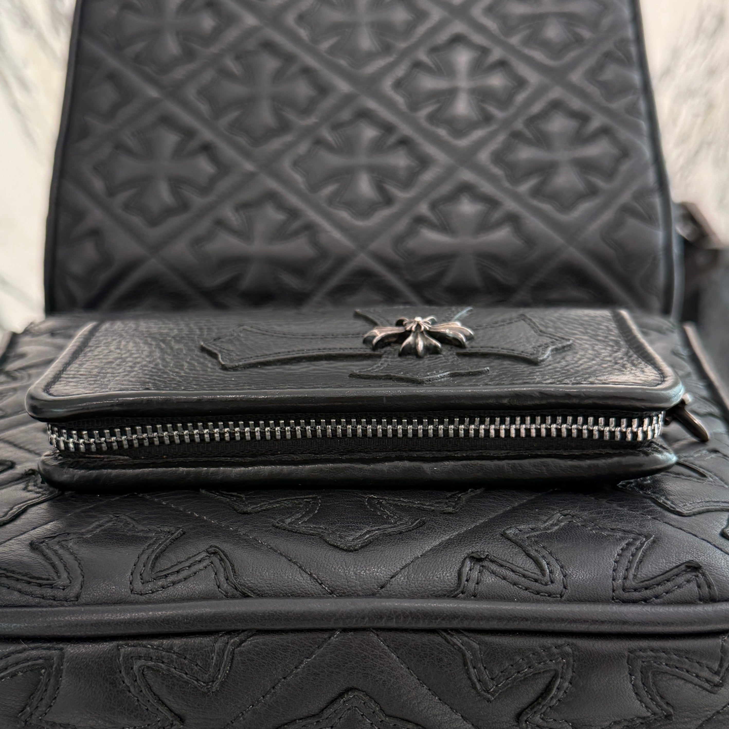 CHROME HEARTS CH PLUS 1 Cross Leather Patch Card Case クロム