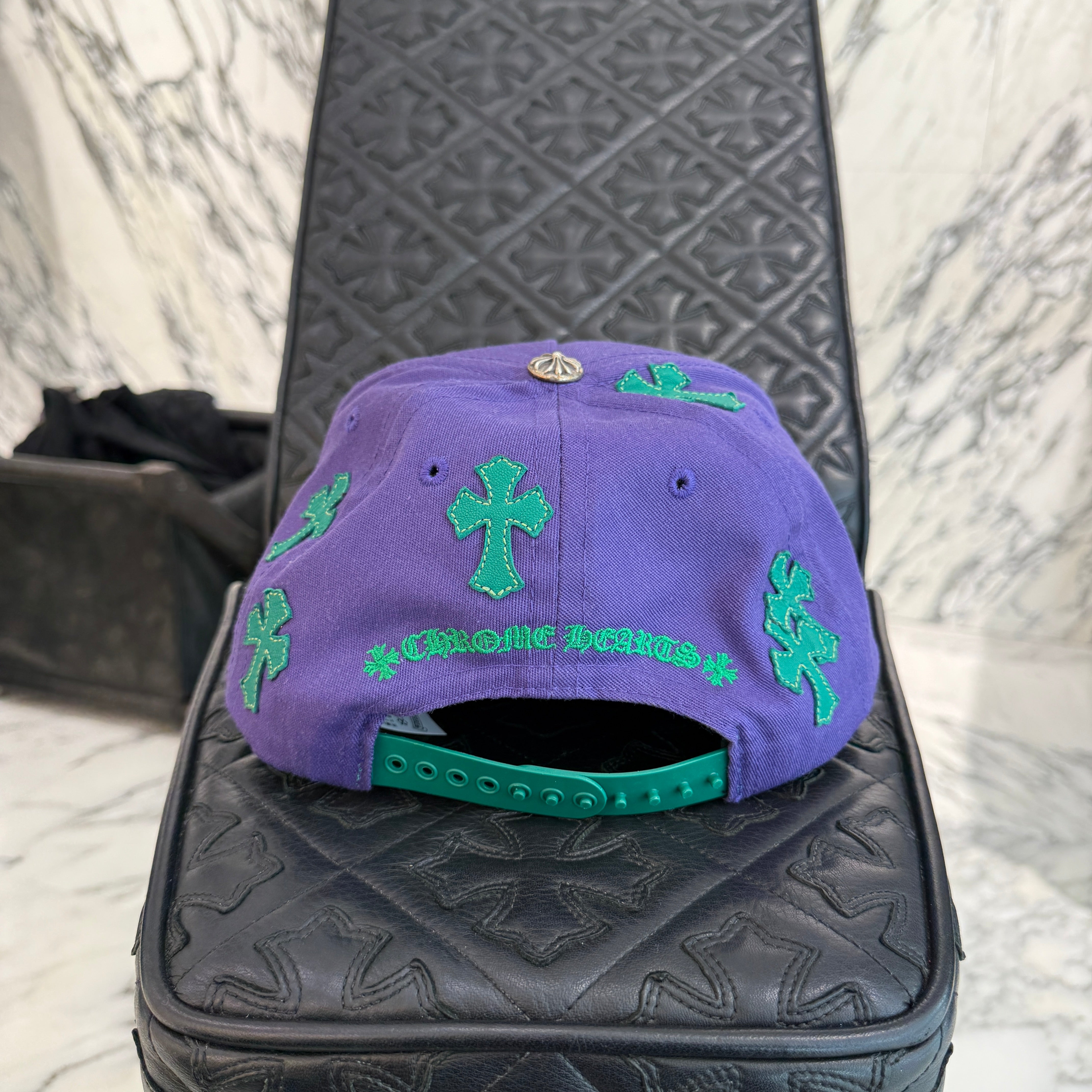 CHROME HEARTS Cemetery Cross Patch Trucker Cap ONE SIZE（51-61