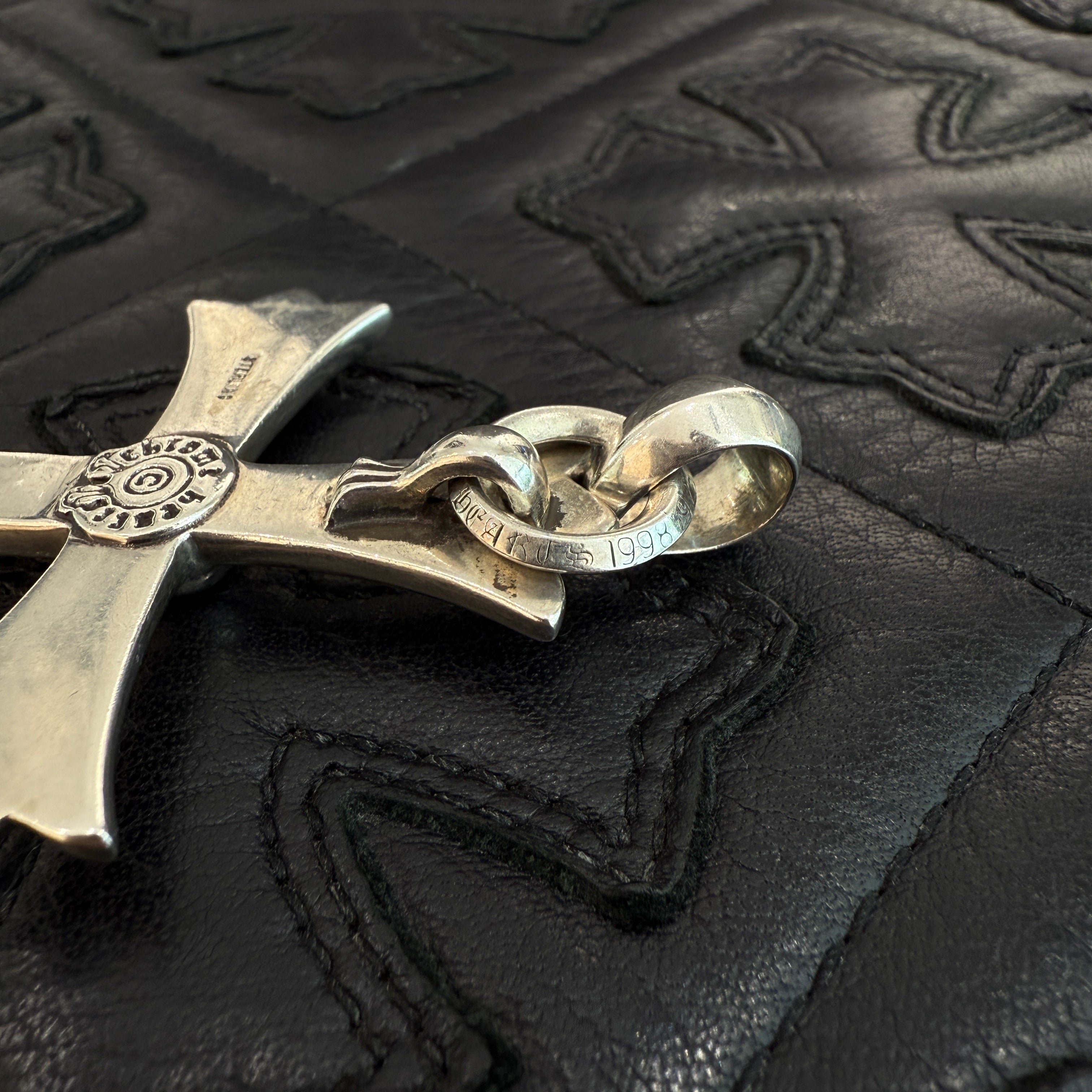 CHROME HEARTS Large Cross With Bail Pendant Top クロムハーツ ラージクロス ウィズ ベイル ペンダントトップ