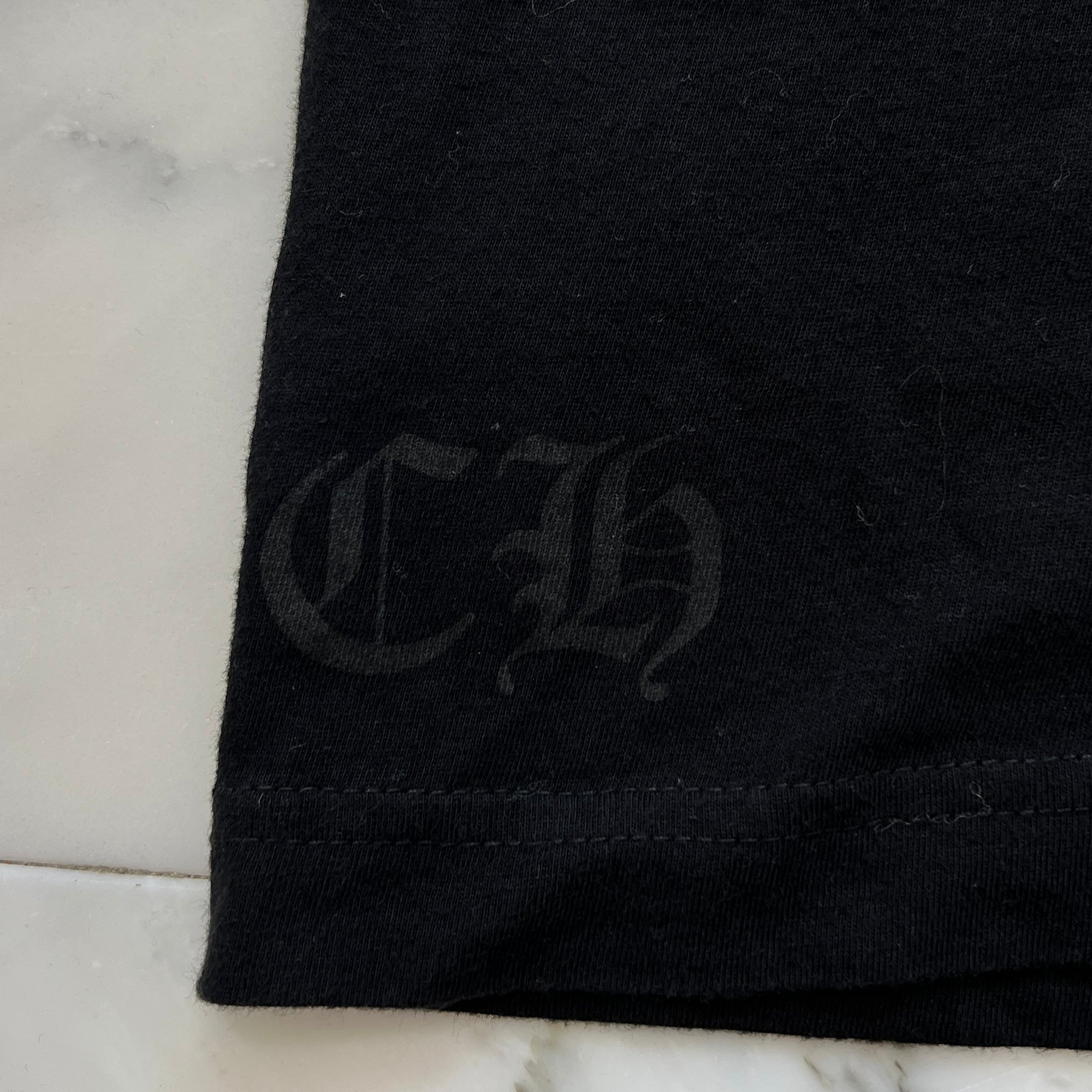 CHROME HEARTS Old English Yellow Neck Logo Short Sleeve Tee Size XL クロムハーツ オールドイングリッシュ イエローネックロゴ ショートスリーブ Tシャツ サイズXL