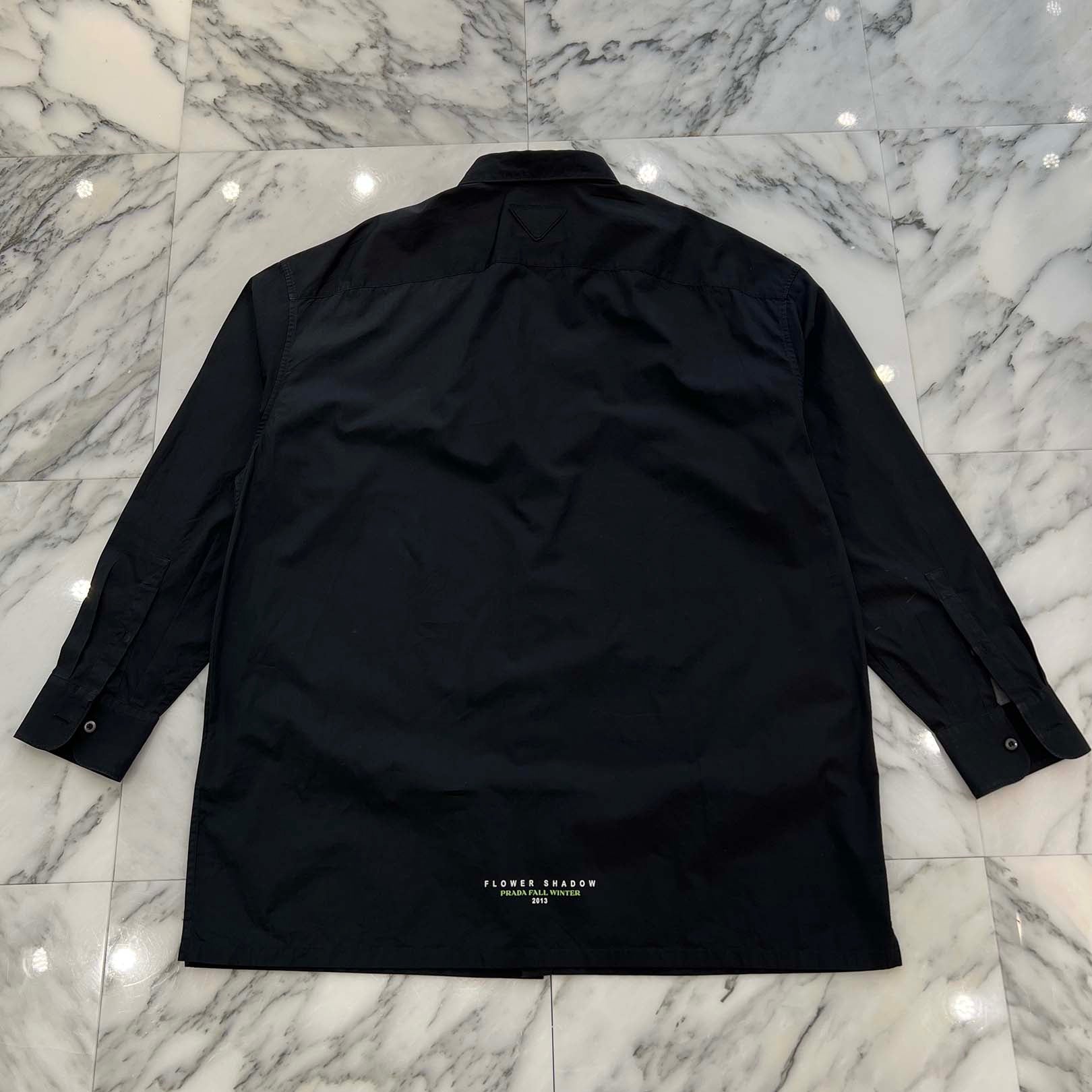 PRADA 2023SS FLOWER SHADOW Print Triangle Logo Patch Cotton Shirt Size XS プラダ フラワーシャドウ プリント トライアングルロゴ パッチ コットンシャツ サイズXS