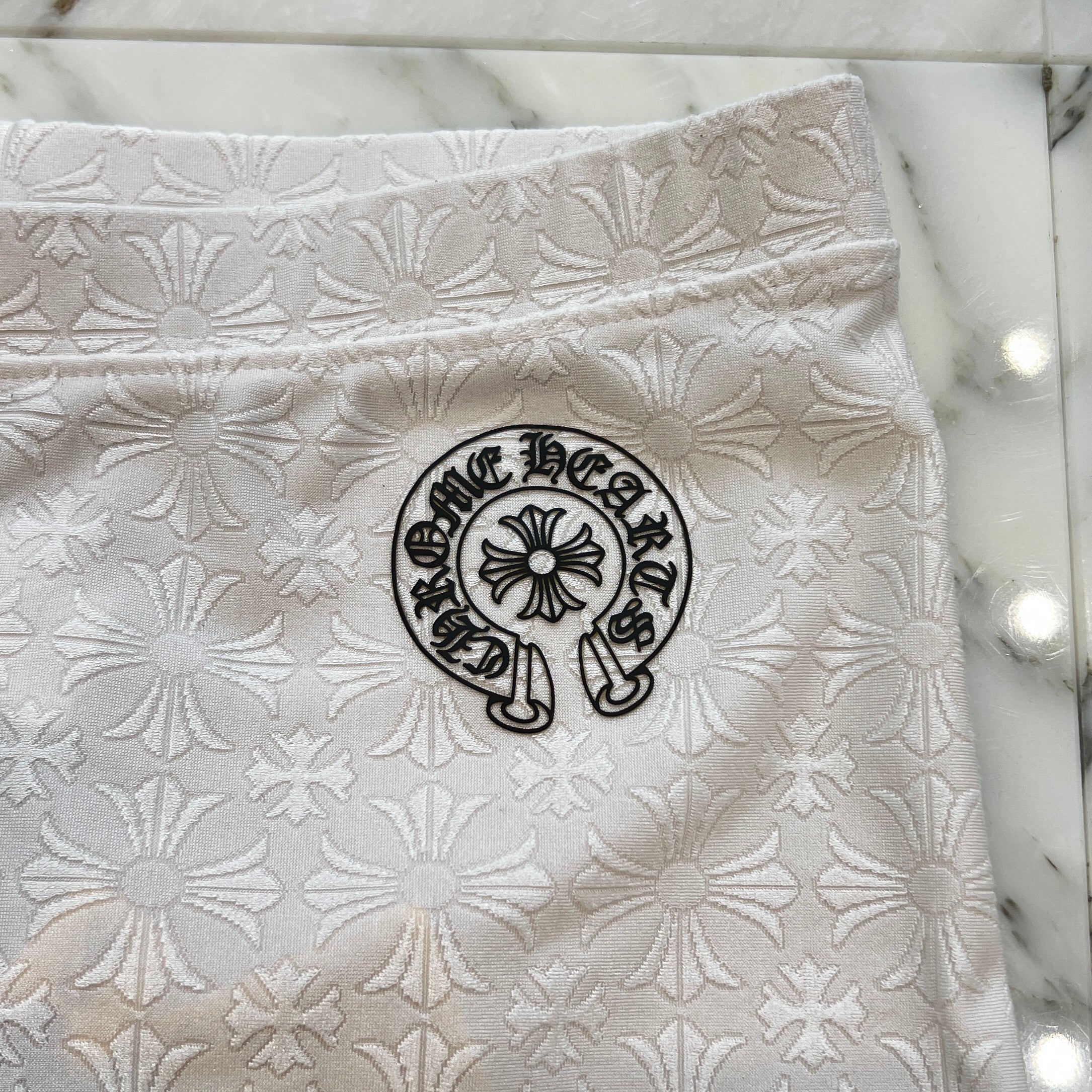 ◆CHROME HEARTS◆セメタリープリント ホースシュー ショーツ 新品未使用 CHROME HEARTS クロムハーツ SWEAT PANTS HLF
