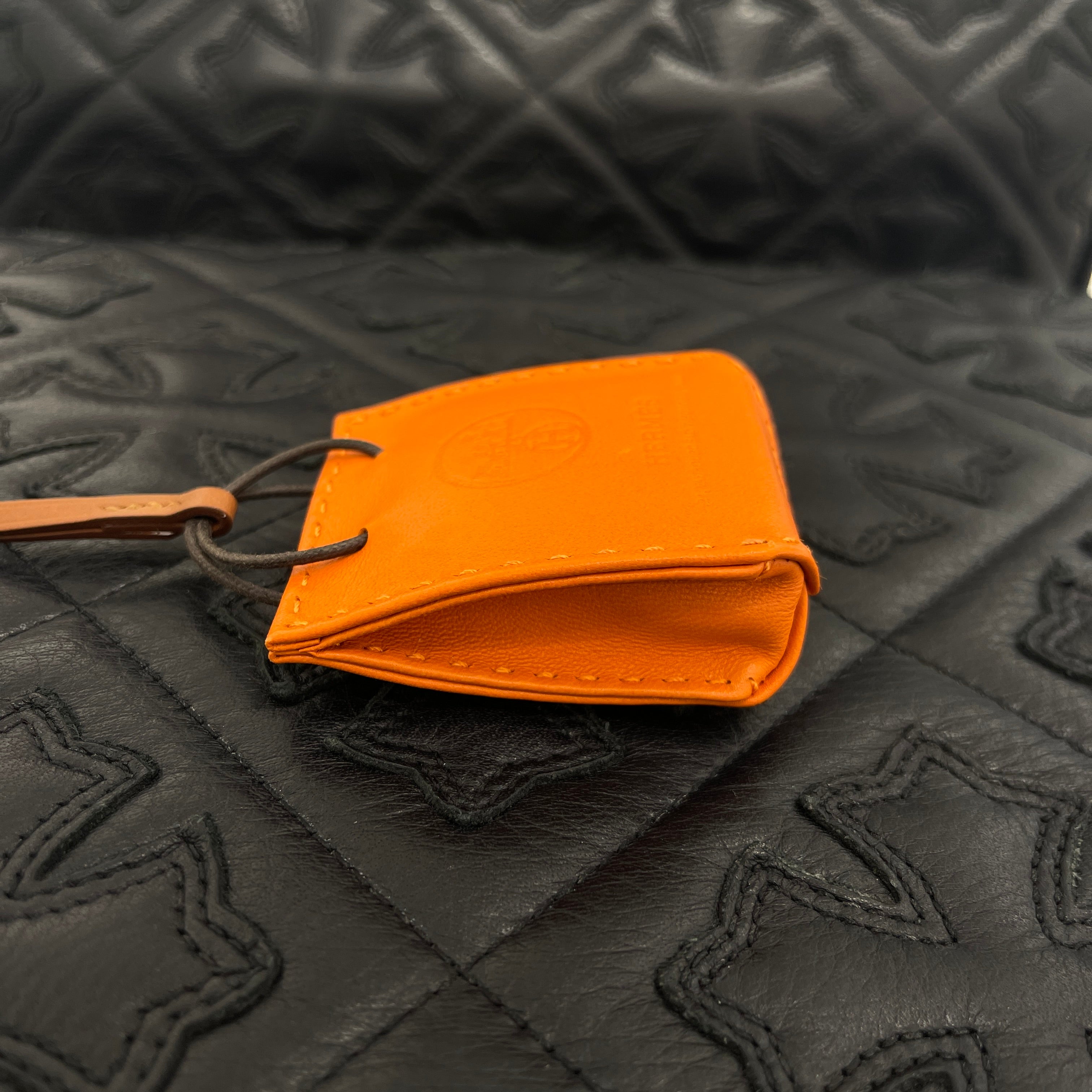 HERMES Sac Orange Bag Charm Anyo Milo Swift Y刻印 エルメス サックオランジュ レザー バッグチャーム