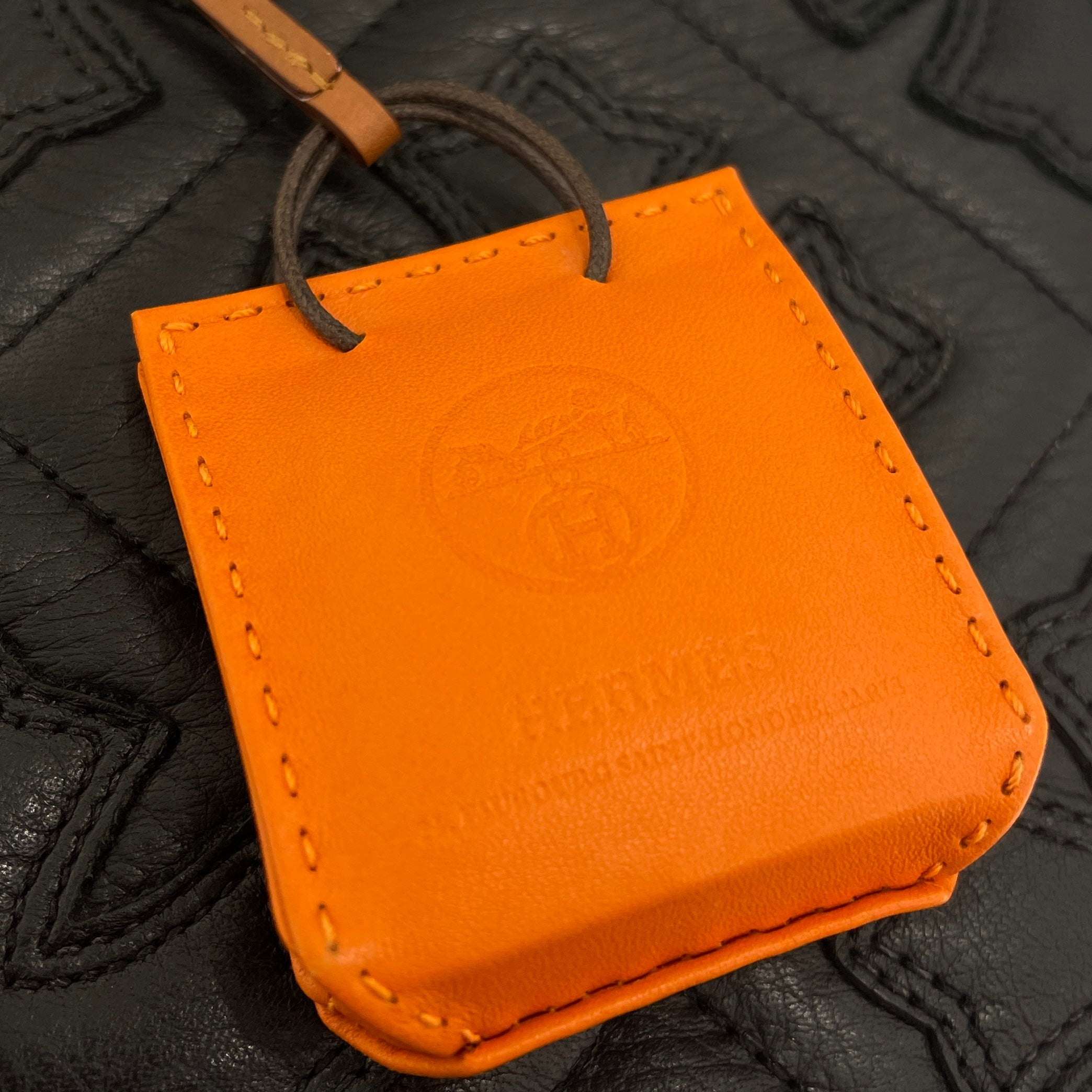 HERMES Sac Orange Bag Charm Anyo Milo Swift Y刻印 エルメス サックオランジュ レザー バッグチャーム