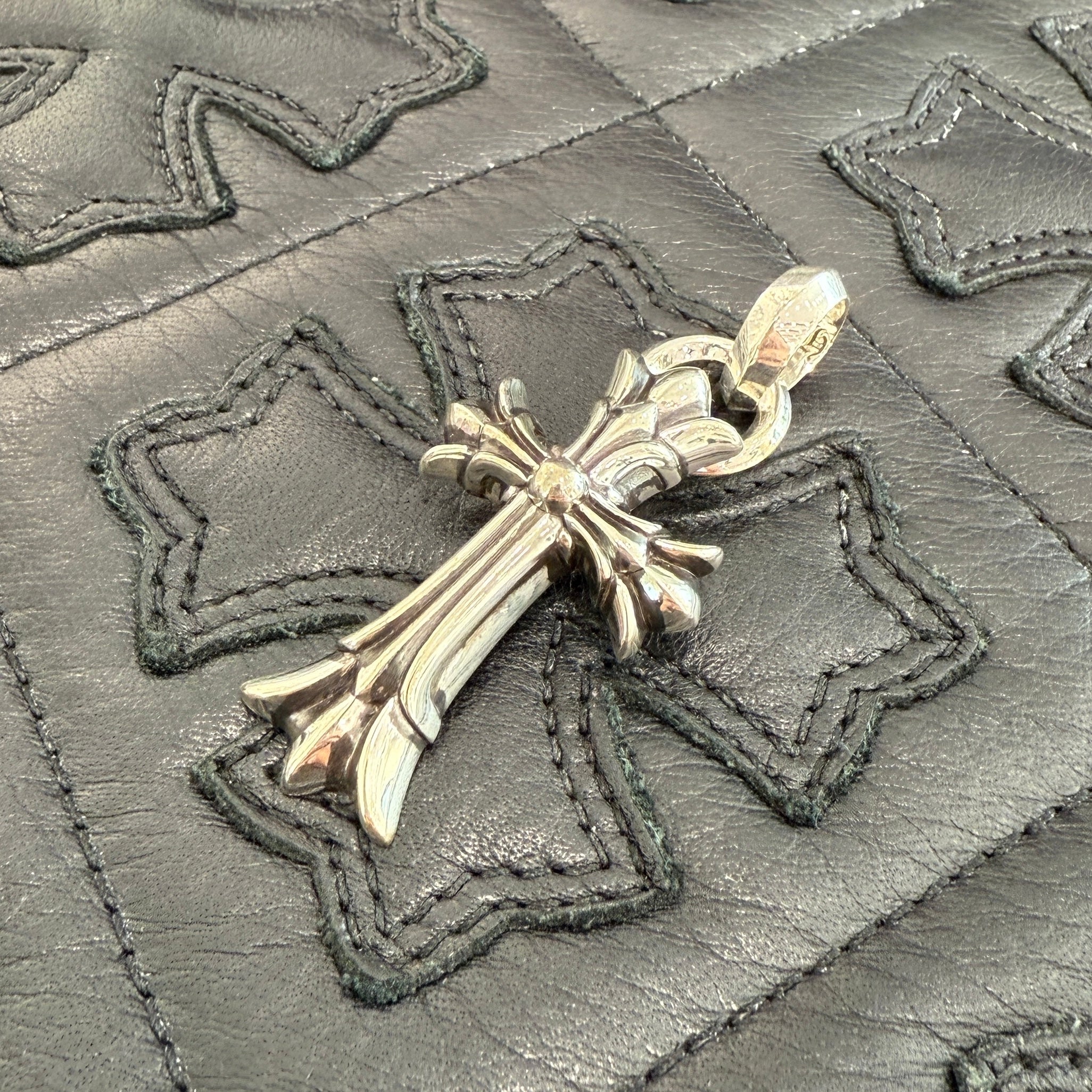 CHROME HEARTS Double CH Cross Small Pendant Top クロムハーツ