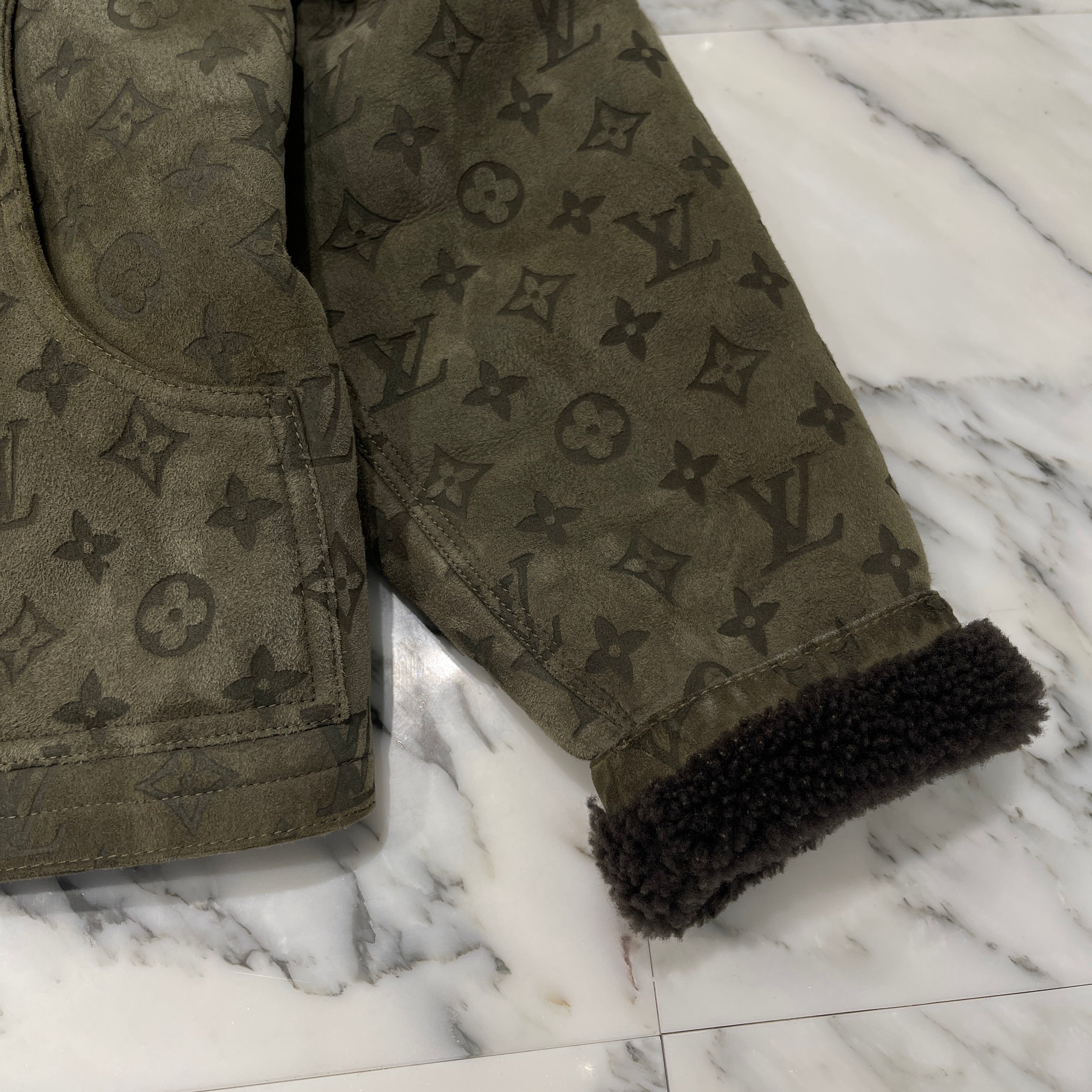 LOUIS VUITTON 2022SS LVSE Embossed Monogram Shearling Jacket 1A9K3H Size 48 ルイヴィトン エンボスモノグラム シアリング ジャケット サイズ48