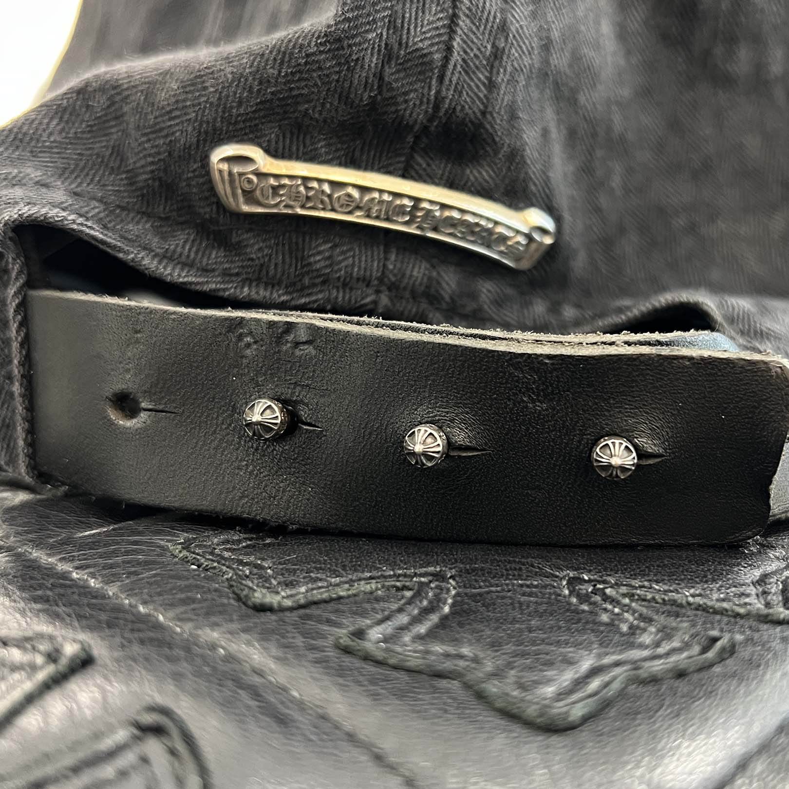 CHROME HEARTS 2024SS Vine Dagger Embroidery Herringbone Denim Trucker Cap Size ONE SIZE (53-60) クロムハーツ ヴァインダガー 刺繍 ヘリンボーン デニム トラッカーキャップ サイズONE SIZE (53-60)