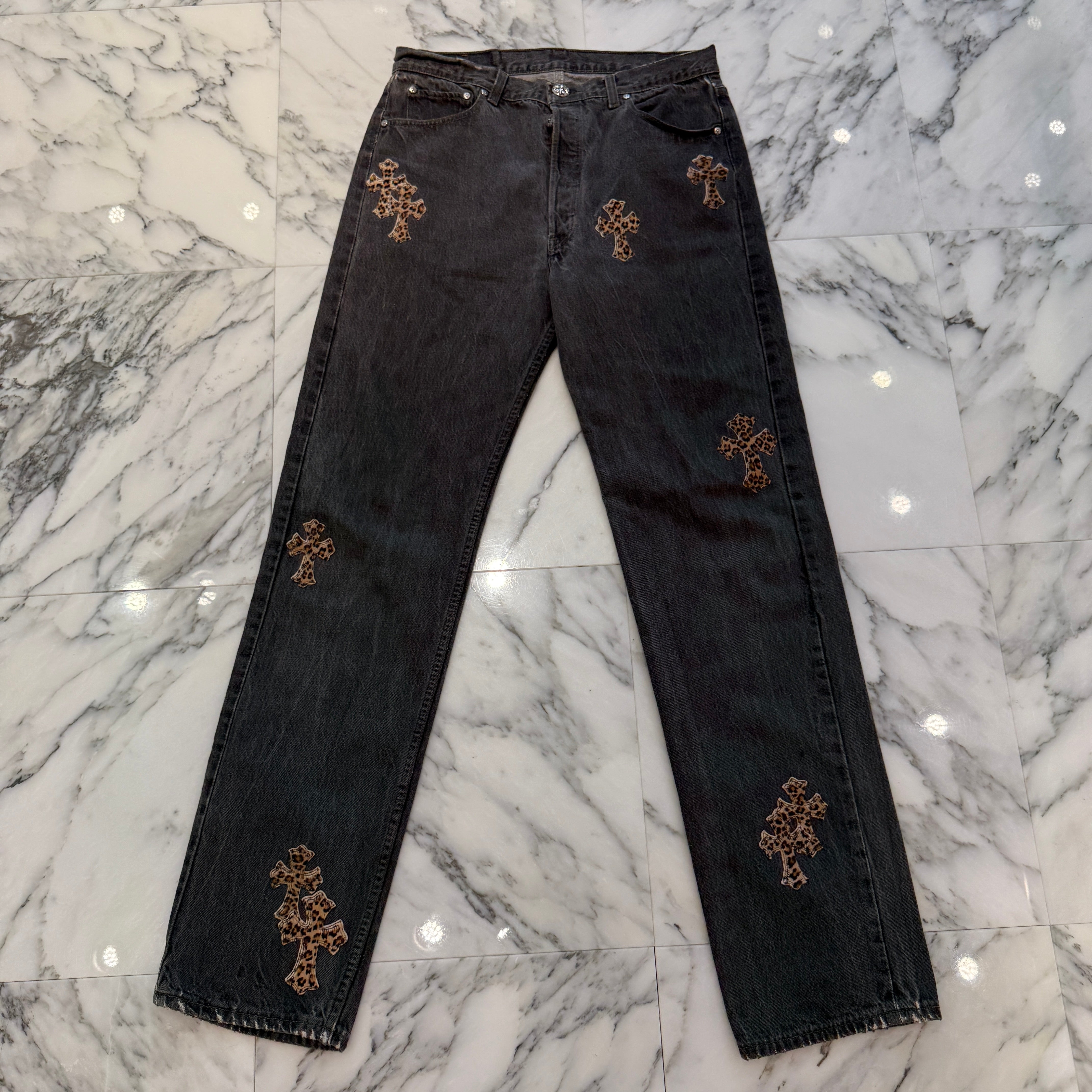 CHROME HEARTS × Levi's 501 VNTG Leopard Harako Leather Cross Patch Denim Pants Size 30 クロムハーツ × リーバイス 501 ヴィンテージ レオパード ハラコレザークロスパッチ デニムパンツ サイズ30