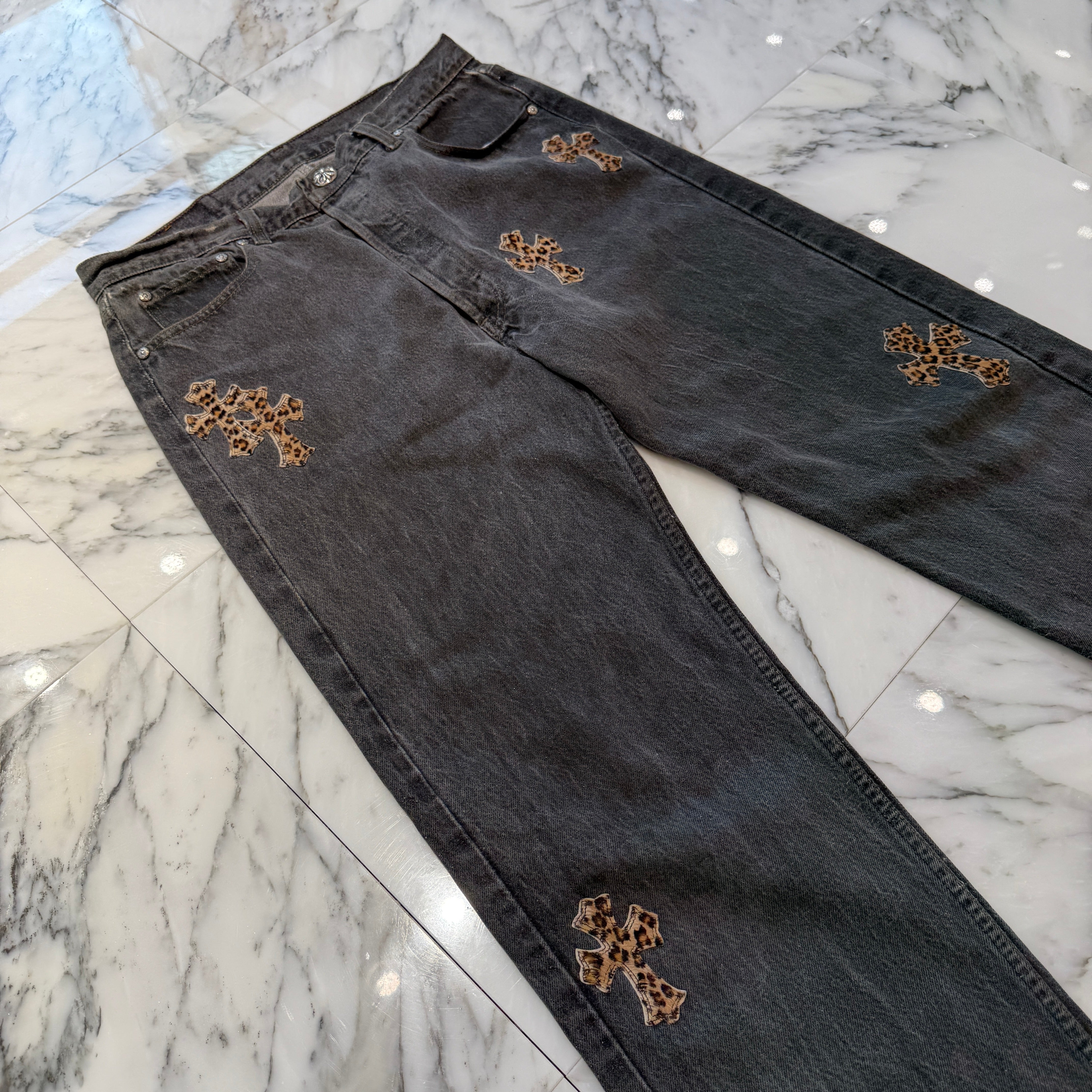CHROME HEARTS × Levi's 501 VNTG Leopard Harako Leather Cross Patch Denim Pants Size 30 クロムハーツ × リーバイス 501 ヴィンテージ レオパード ハラコレザークロスパッチ デニムパンツ サイズ30