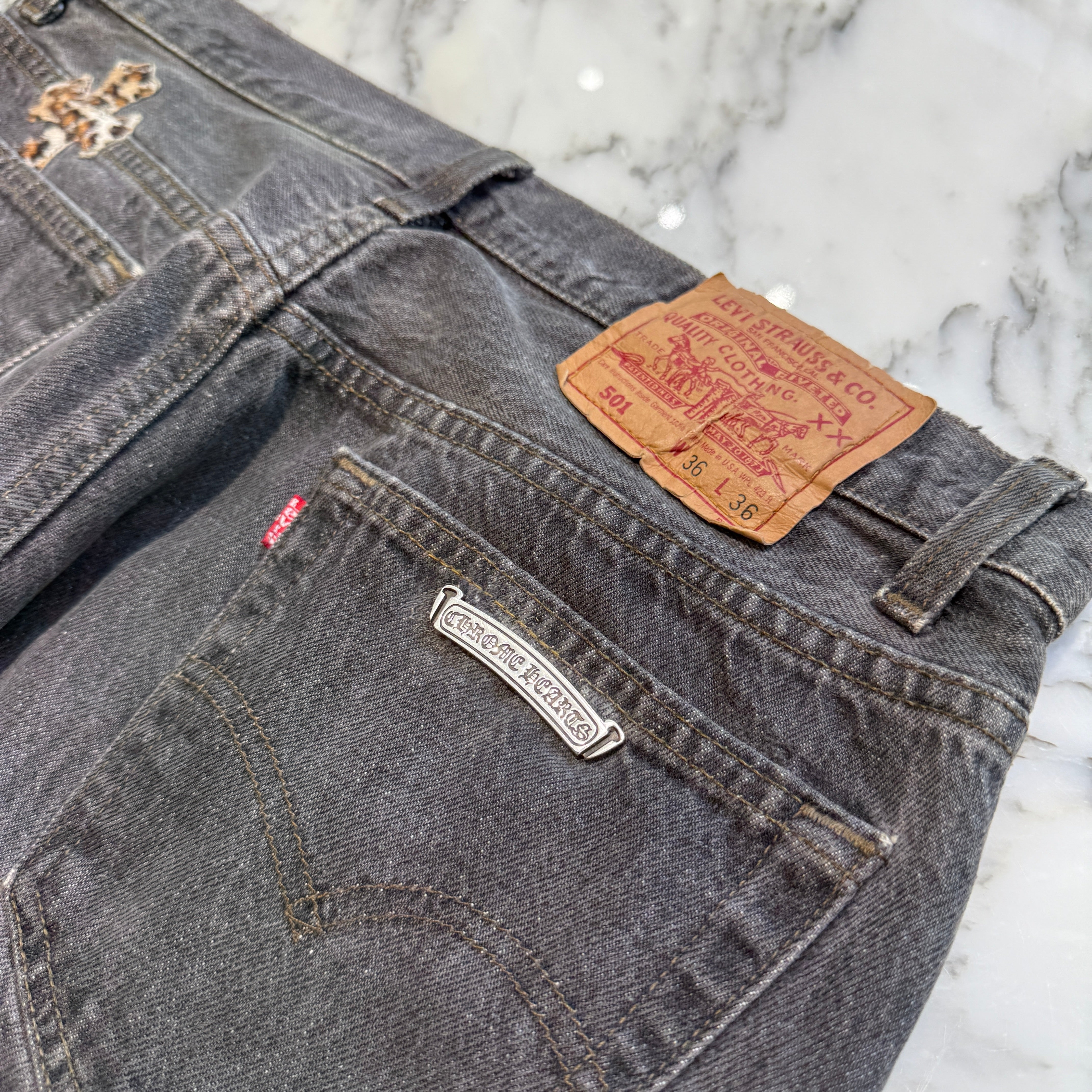 CHROME HEARTS × Levi's 501 VNTG Leopard Harako Leather Cross Patch Denim Pants Size 30 クロムハーツ × リーバイス 501 ヴィンテージ レオパード ハラコレザークロスパッチ デニムパンツ サイズ30